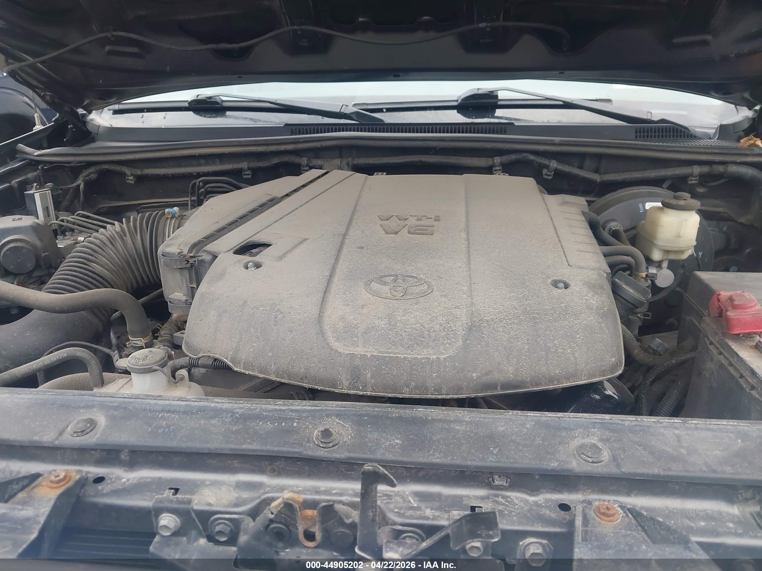 2015 Toyota Tacoma Base V6 Gray vin: 3TMLU4EN2FM202051