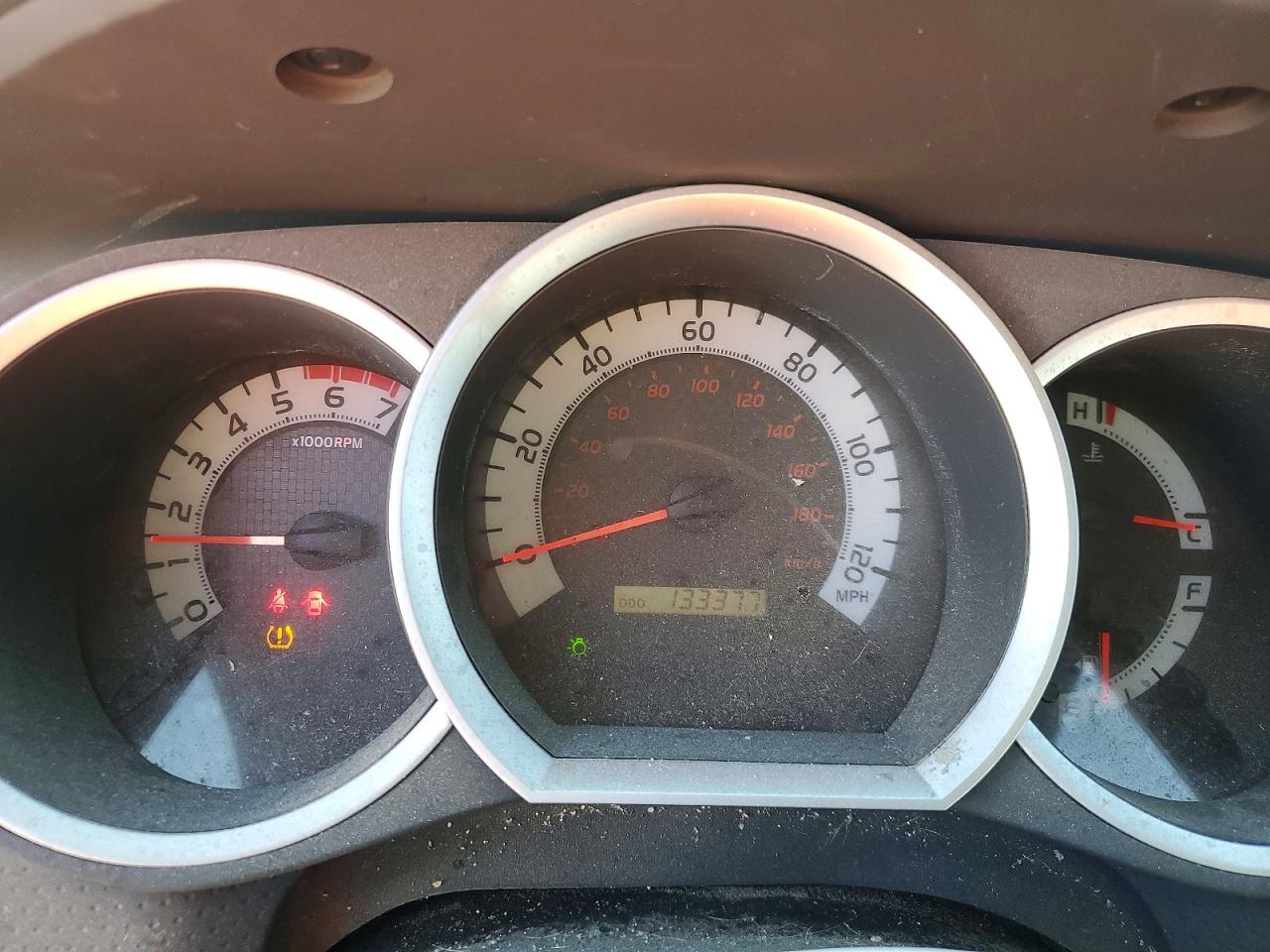 2015 Toyota Tacoma V6 Красный vin: 3TMLU4EN2FM202664