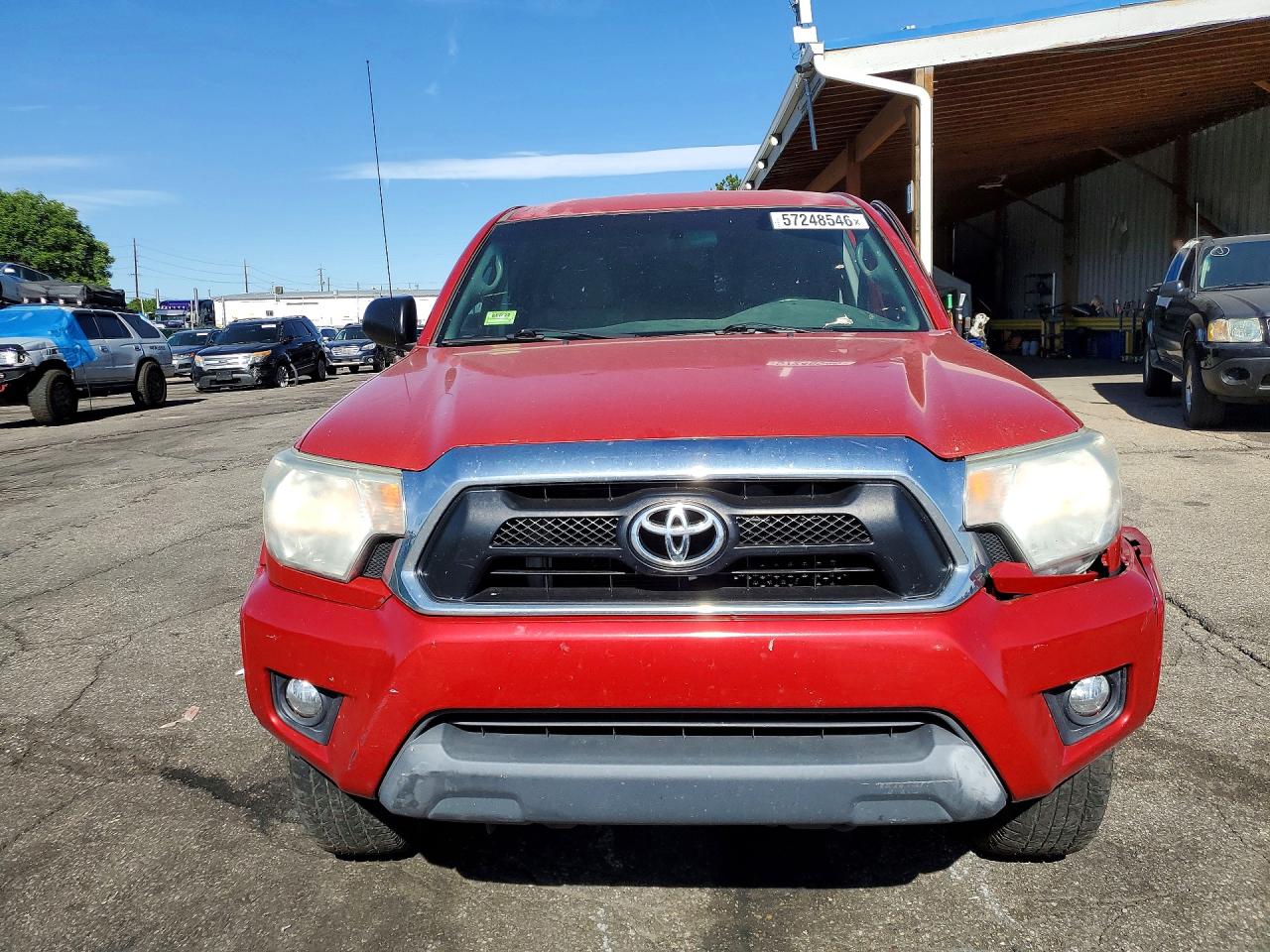 2015 Toyota Tacoma V6 Красный vin: 3TMLU4EN2FM202664