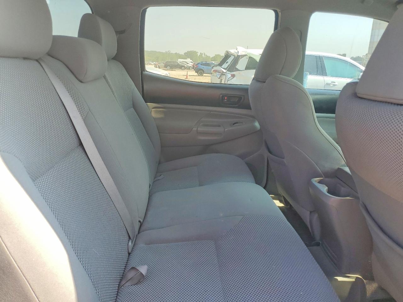 2010 Toyota Tacoma Double Cab White vin: 3TMLU4EN3AM039905