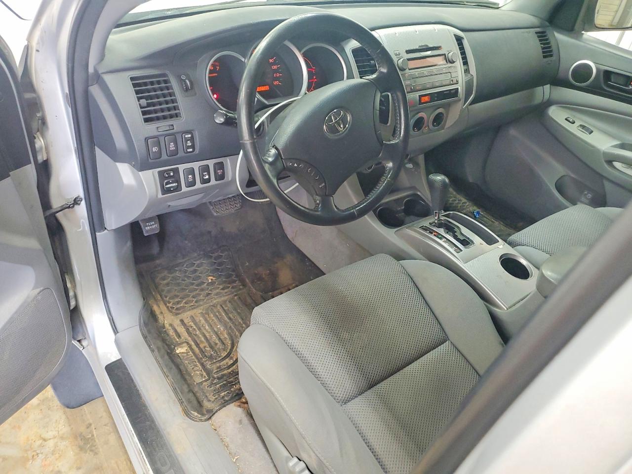 2010 Toyota Tacoma Base Серебряный vin: 3TMLU4EN3AM040066