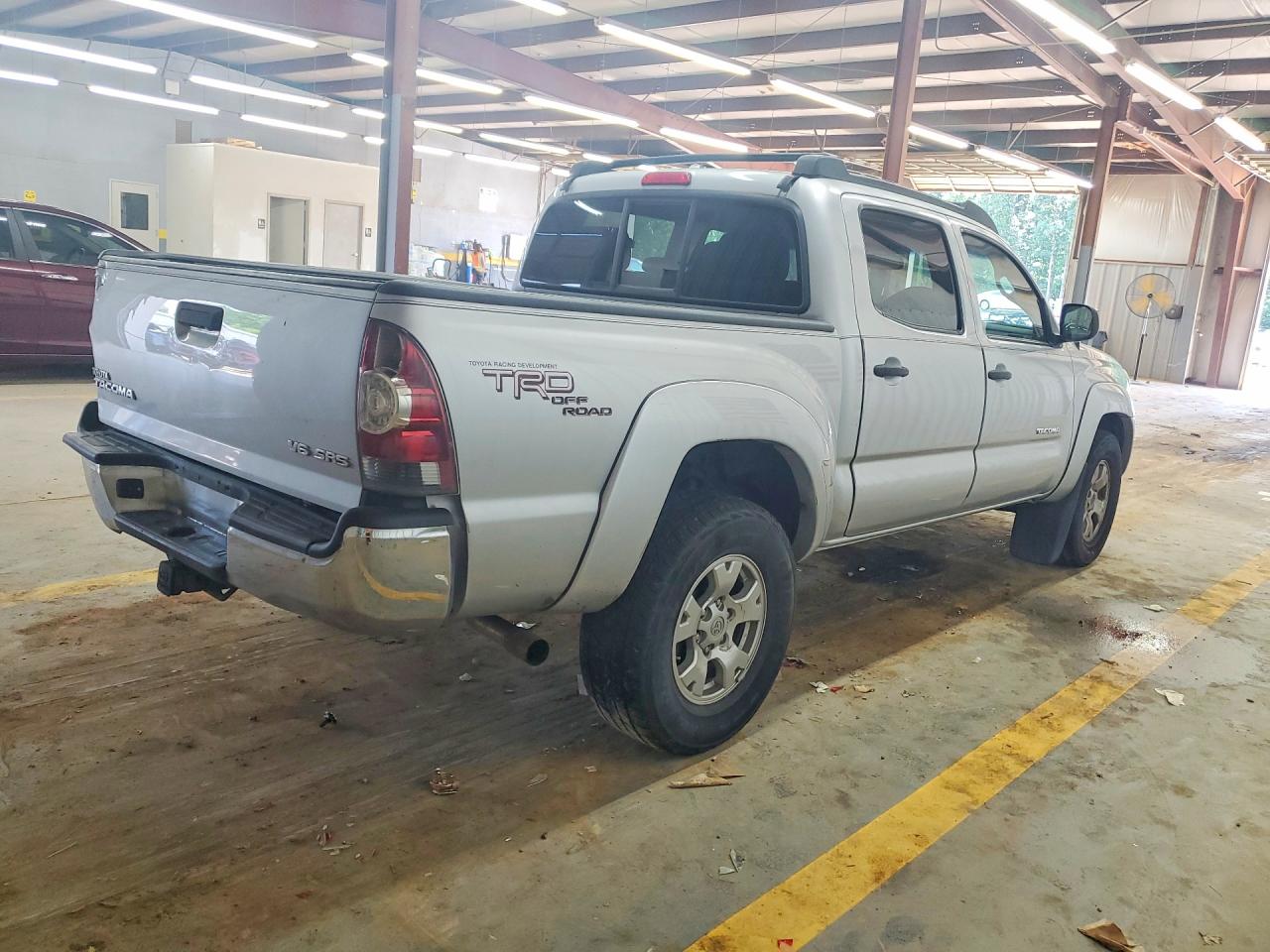 2010 Toyota Tacoma Base Серебряный vin: 3TMLU4EN3AM040066