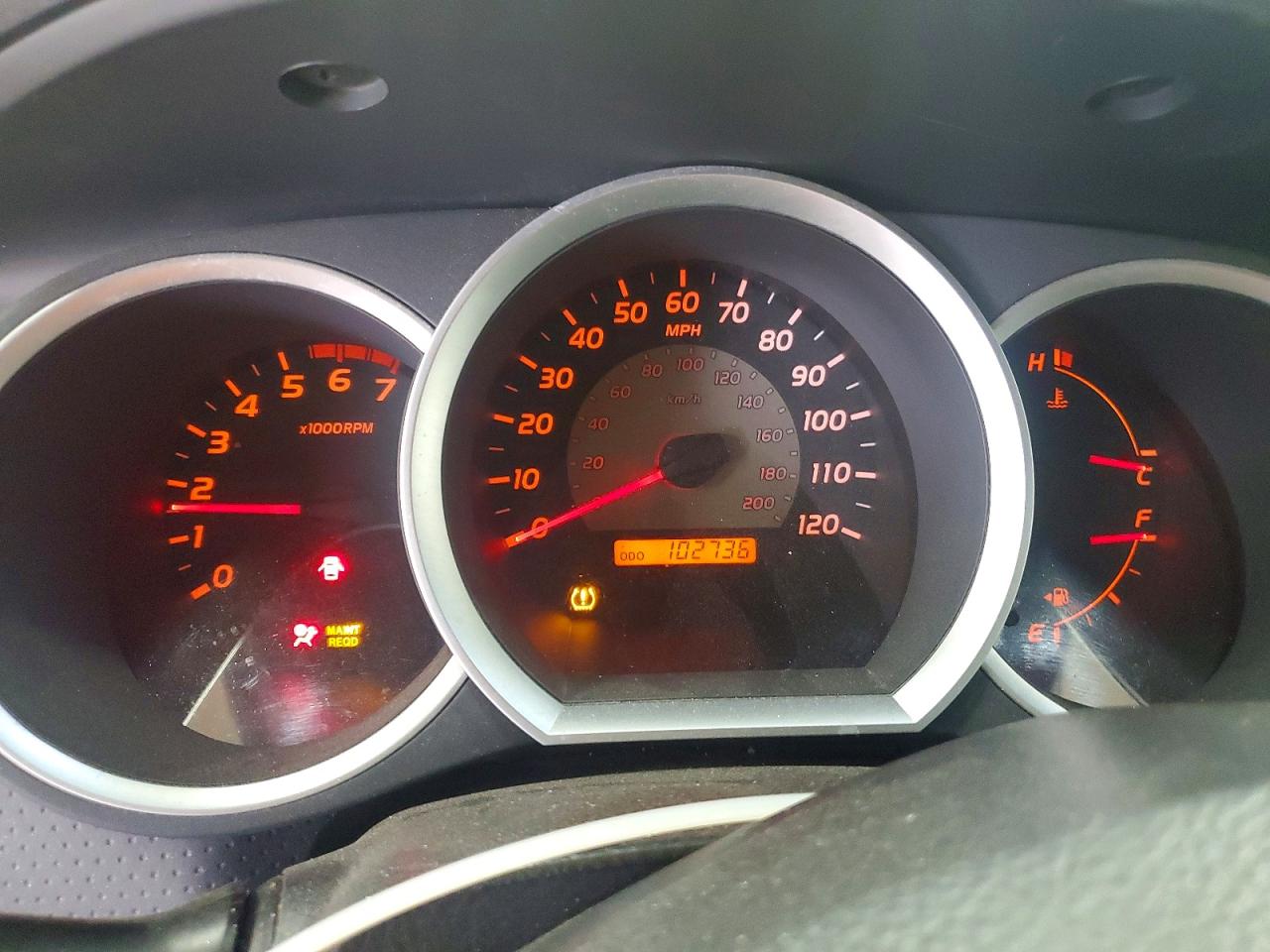 2010 Toyota Tacoma Base Серебряный vin: 3TMLU4EN3AM040066