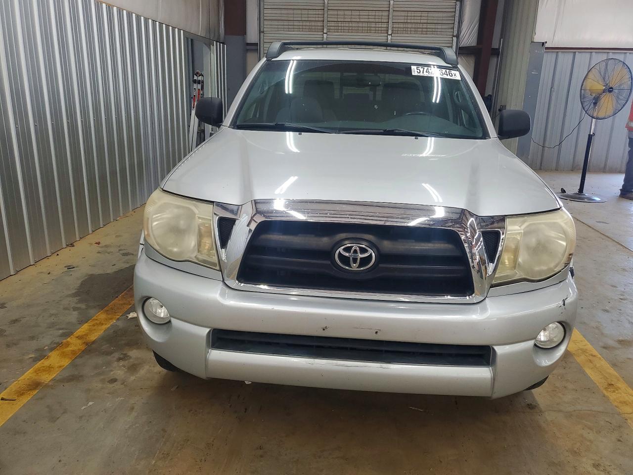 2010 Toyota Tacoma Base Серебряный vin: 3TMLU4EN3AM040066