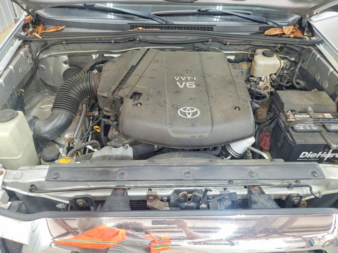 2010 Toyota Tacoma Base Серебряный vin: 3TMLU4EN3AM040066