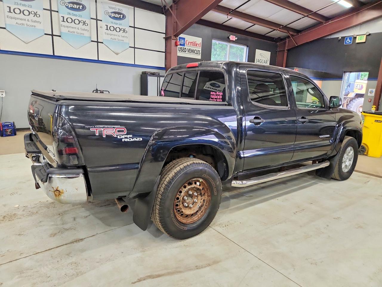 2010 Toyota Tacoma Black vin: 3TMLU4EN3AM042884
