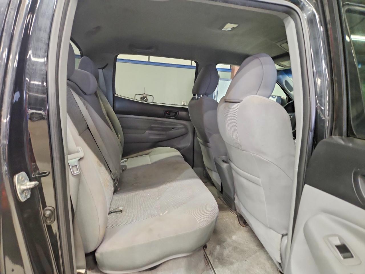 2010 Toyota Tacoma Black vin: 3TMLU4EN3AM042884