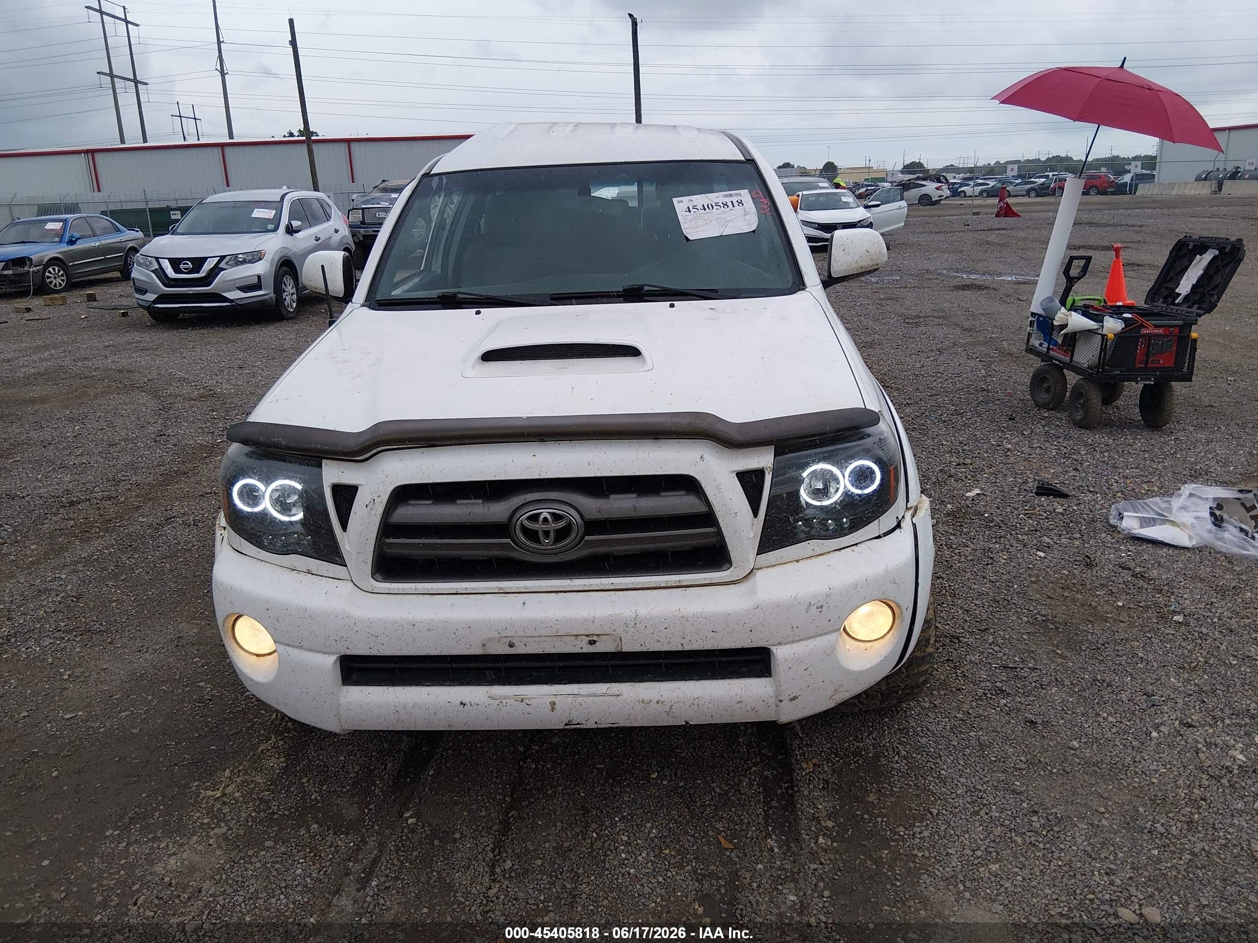 2010 Toyota Tacoma Base V6 White vin: 3TMLU4EN3AM045915