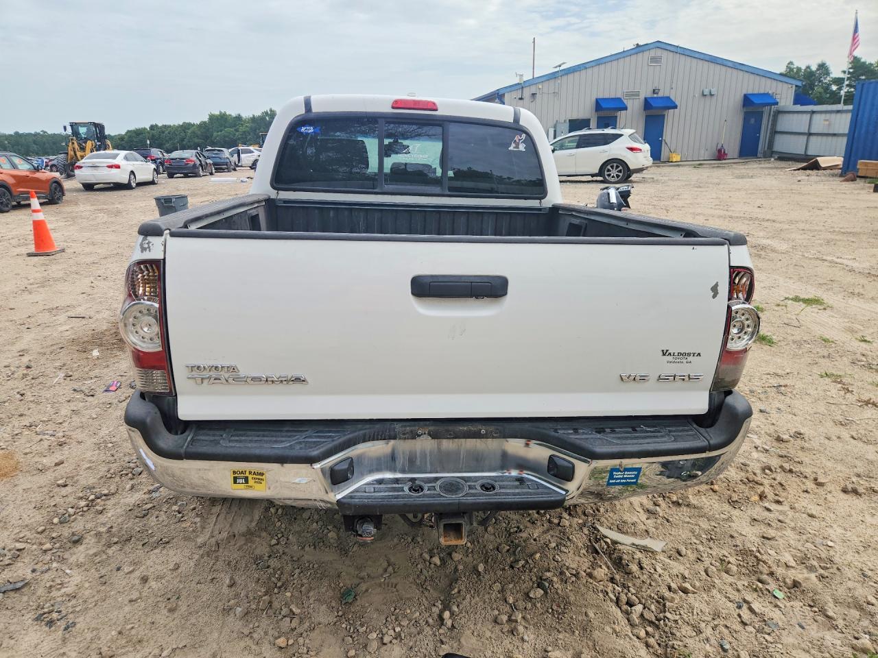 2010 Toyota Tacoma Double Cab White vin: 3TMLU4EN3AM053075