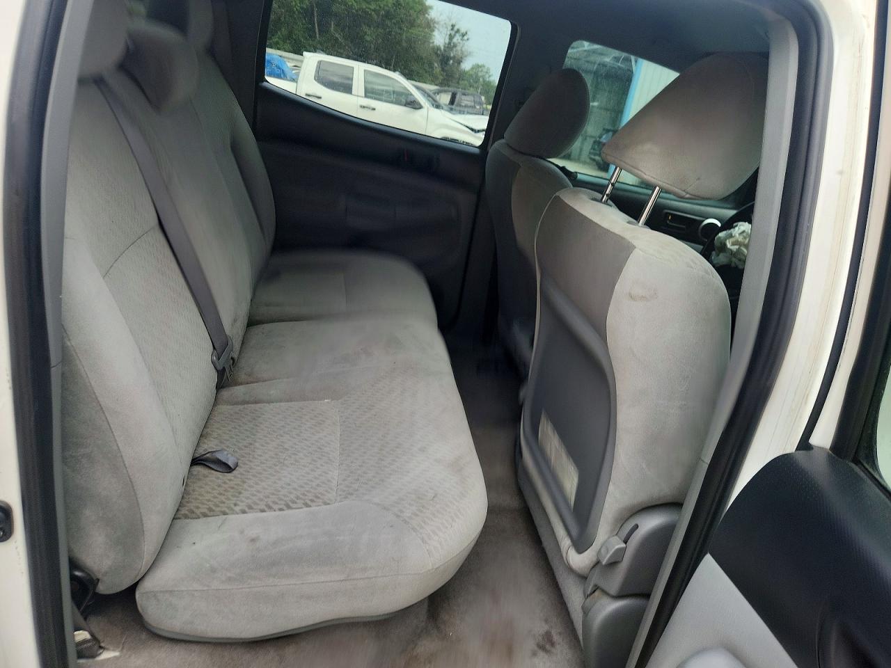 2010 Toyota Tacoma Double Cab White vin: 3TMLU4EN3AM053075