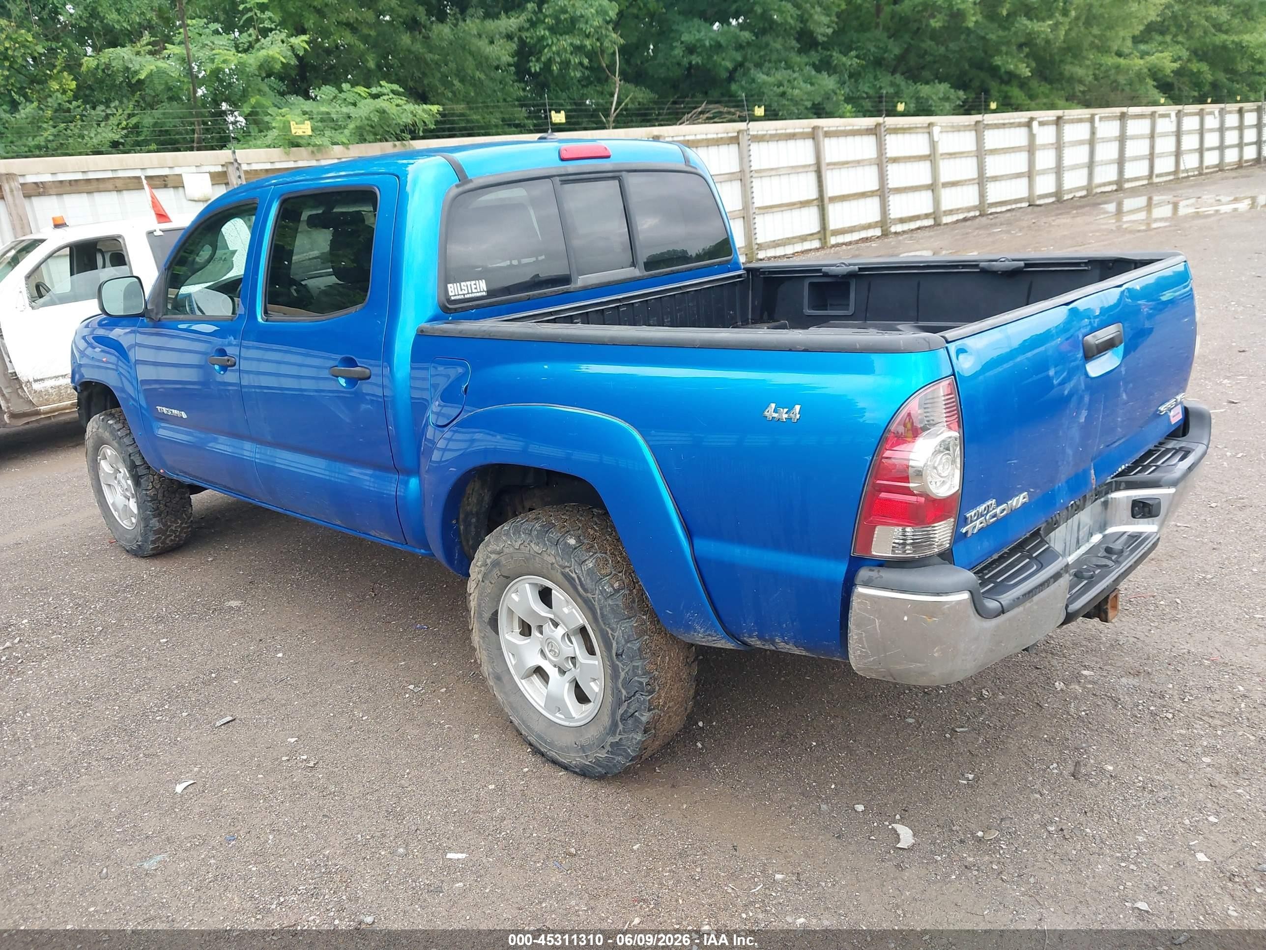 2011 Toyota Tacoma Base V6 Синий vin: 3TMLU4EN3BM058231