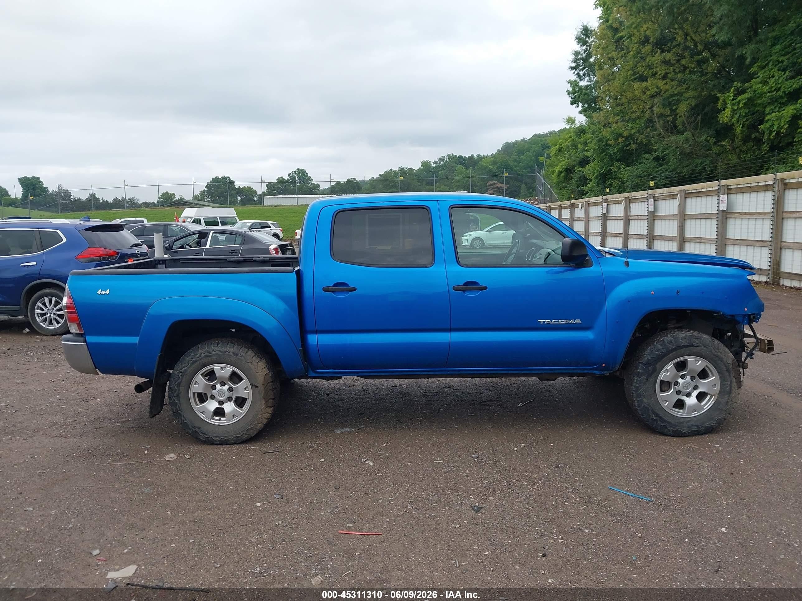 2011 Toyota Tacoma Base V6 Синий vin: 3TMLU4EN3BM058231