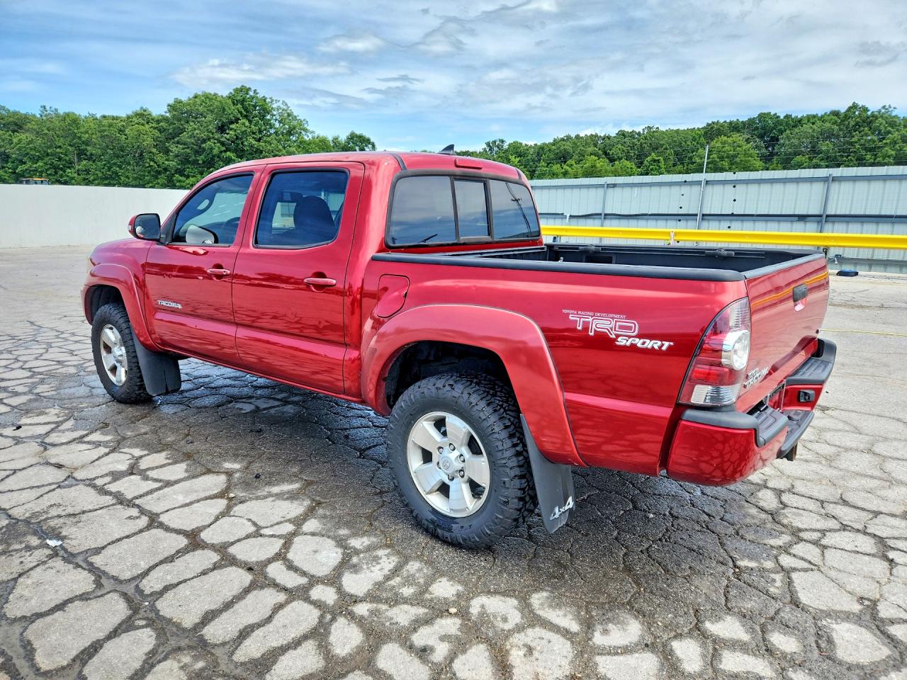 2012 Toyota Tacoma Double Cab Red vin: 3TMLU4EN3CM084135