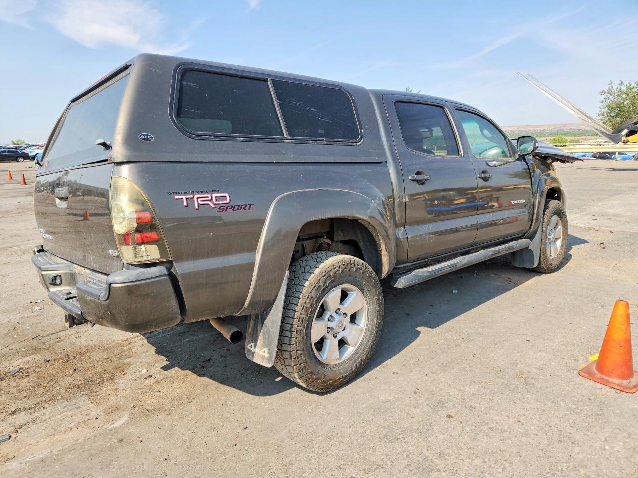 2013 Toyota Tacoma Double Cab Green vin: 3TMLU4EN3DM125073