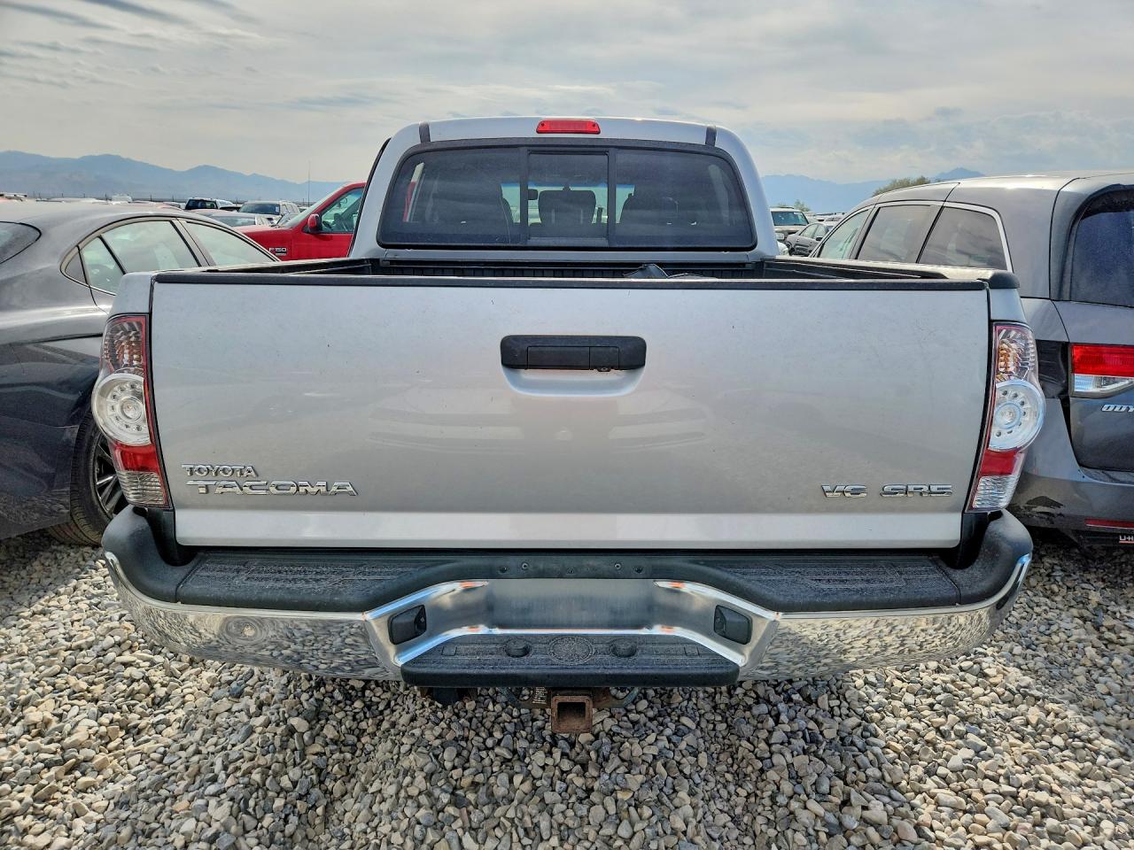2013 Toyota Tacoma V6 Silver vin: 3TMLU4EN3DM129141