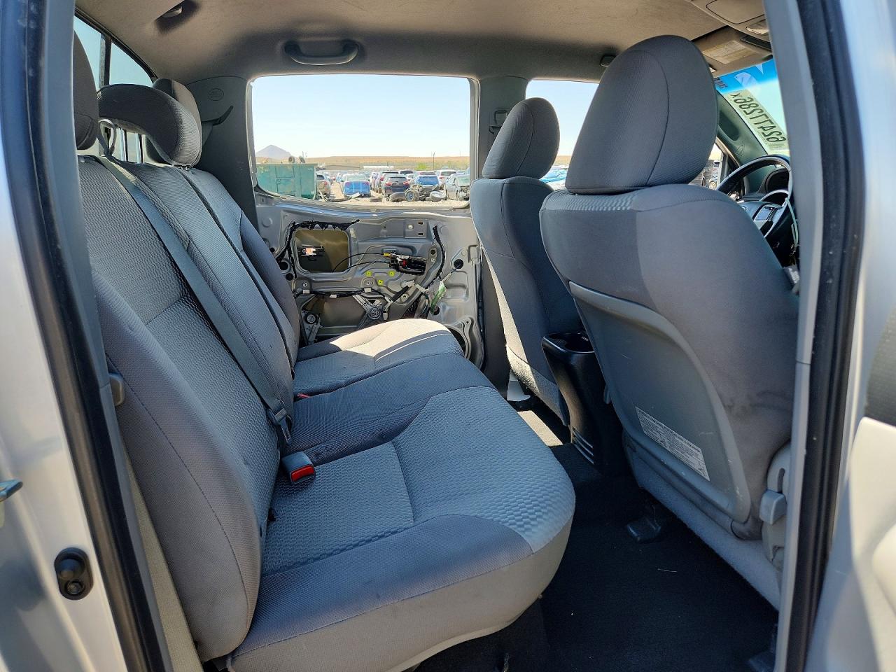 2013 Toyota Tacoma V6 Silver vin: 3TMLU4EN3DM129141
