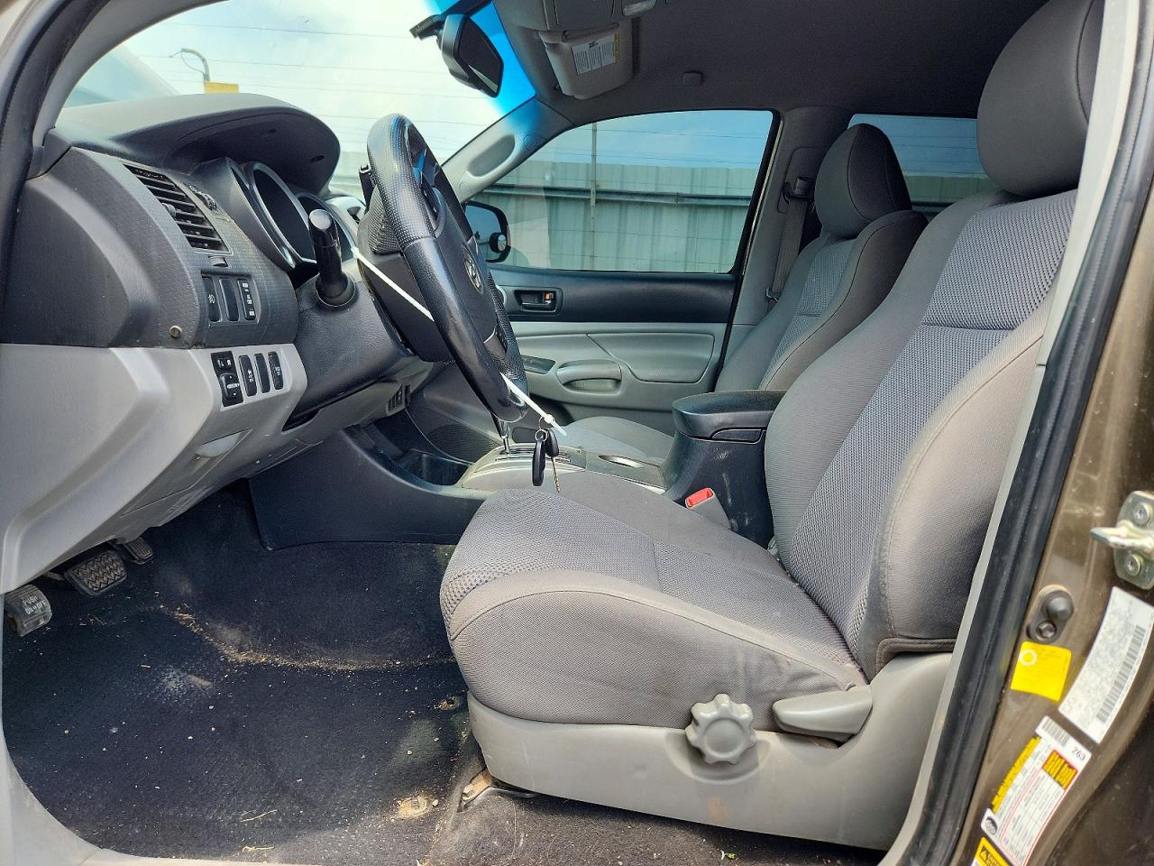 2013 Toyota Tacoma Double Cab Коричневый vin: 3TMLU4EN3DM133027