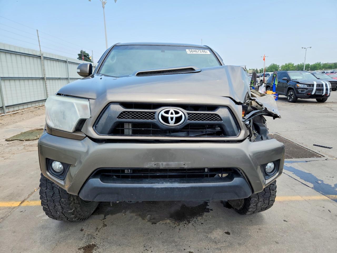 2013 Toyota Tacoma Double Cab Коричневый vin: 3TMLU4EN3DM133027