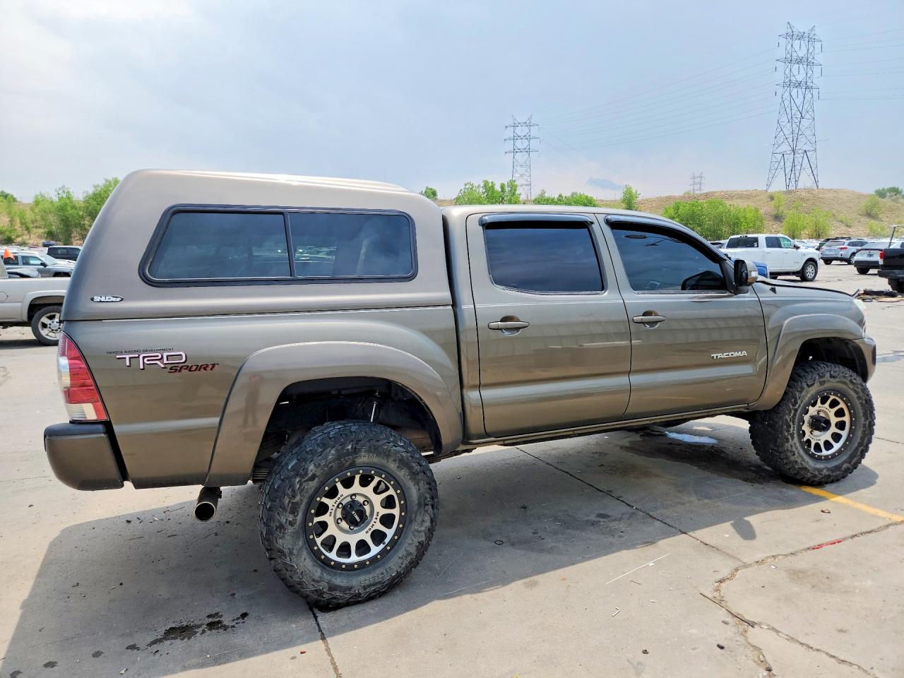 2013 Toyota Tacoma Double Cab Коричневый vin: 3TMLU4EN3DM133027
