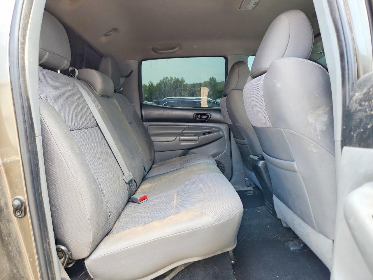 2013 Toyota Tacoma Double Cab Коричневый vin: 3TMLU4EN3DM133027