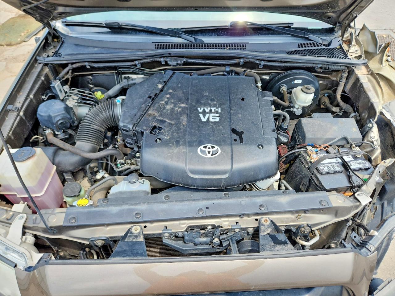 2013 Toyota Tacoma Double Cab Коричневый vin: 3TMLU4EN3DM133027