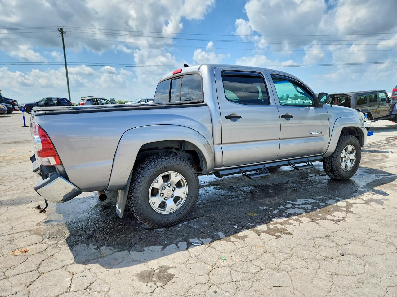 2014 Toyota Tacoma Double Cab Silver vin: 3TMLU4EN3EM146295