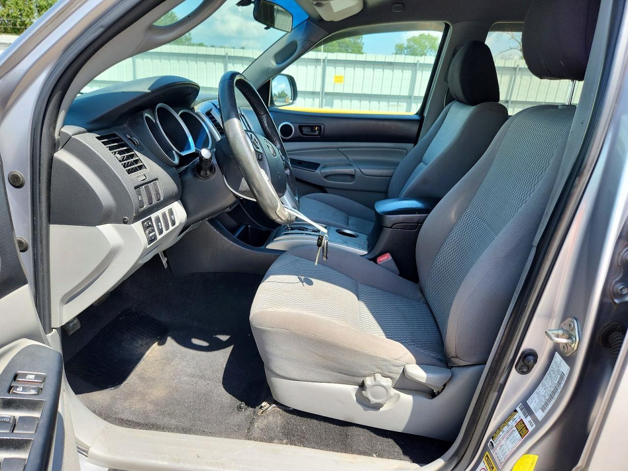 2014 Toyota Tacoma Double Cab Silver vin: 3TMLU4EN3EM146295