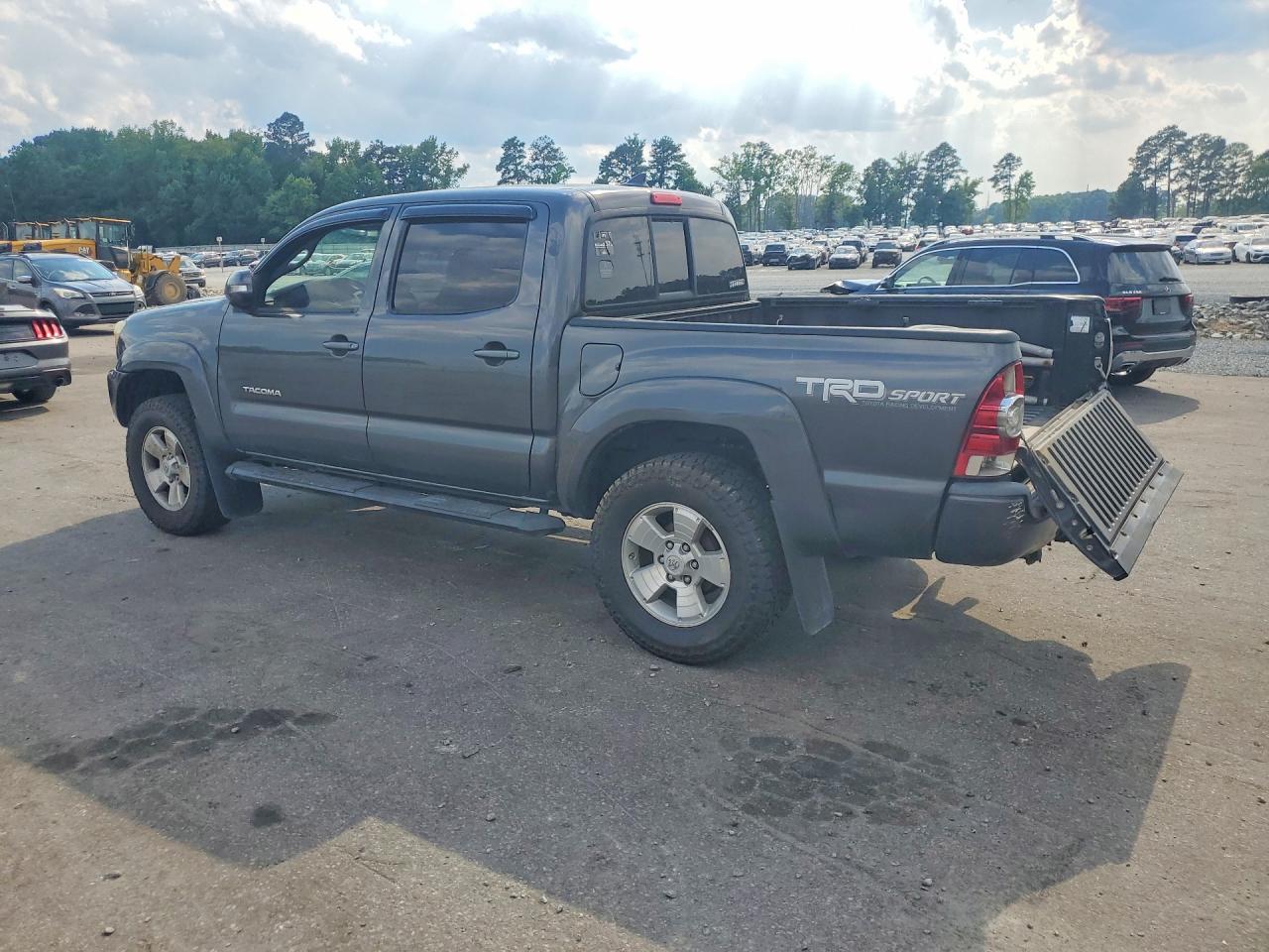 2014 Toyota Tacoma Double Cab Gray vin: 3TMLU4EN3EM148533