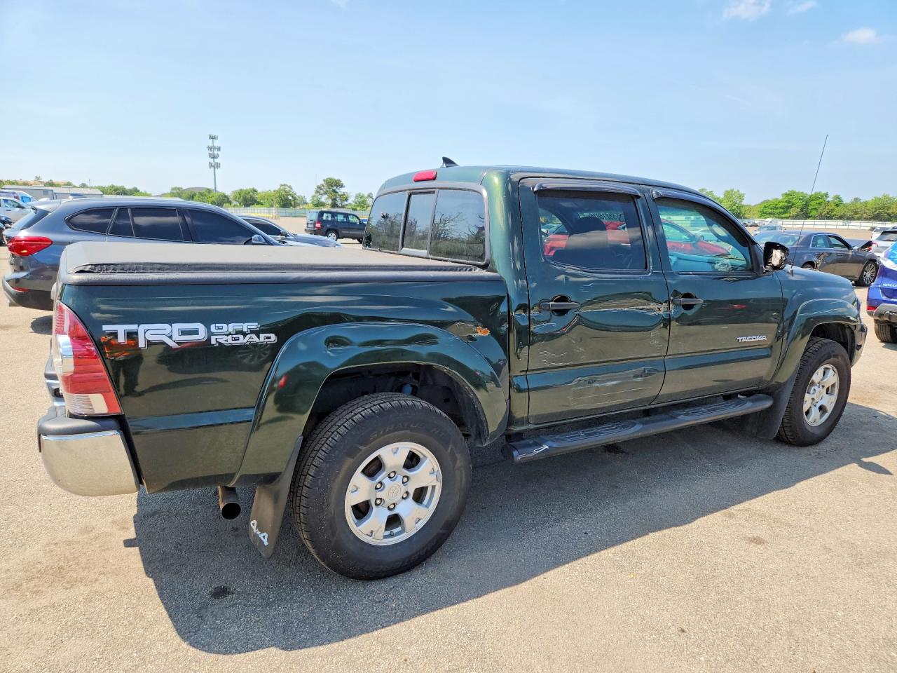 2014 Toyota Tacoma Double Cab Green vin: 3TMLU4EN3EM150508
