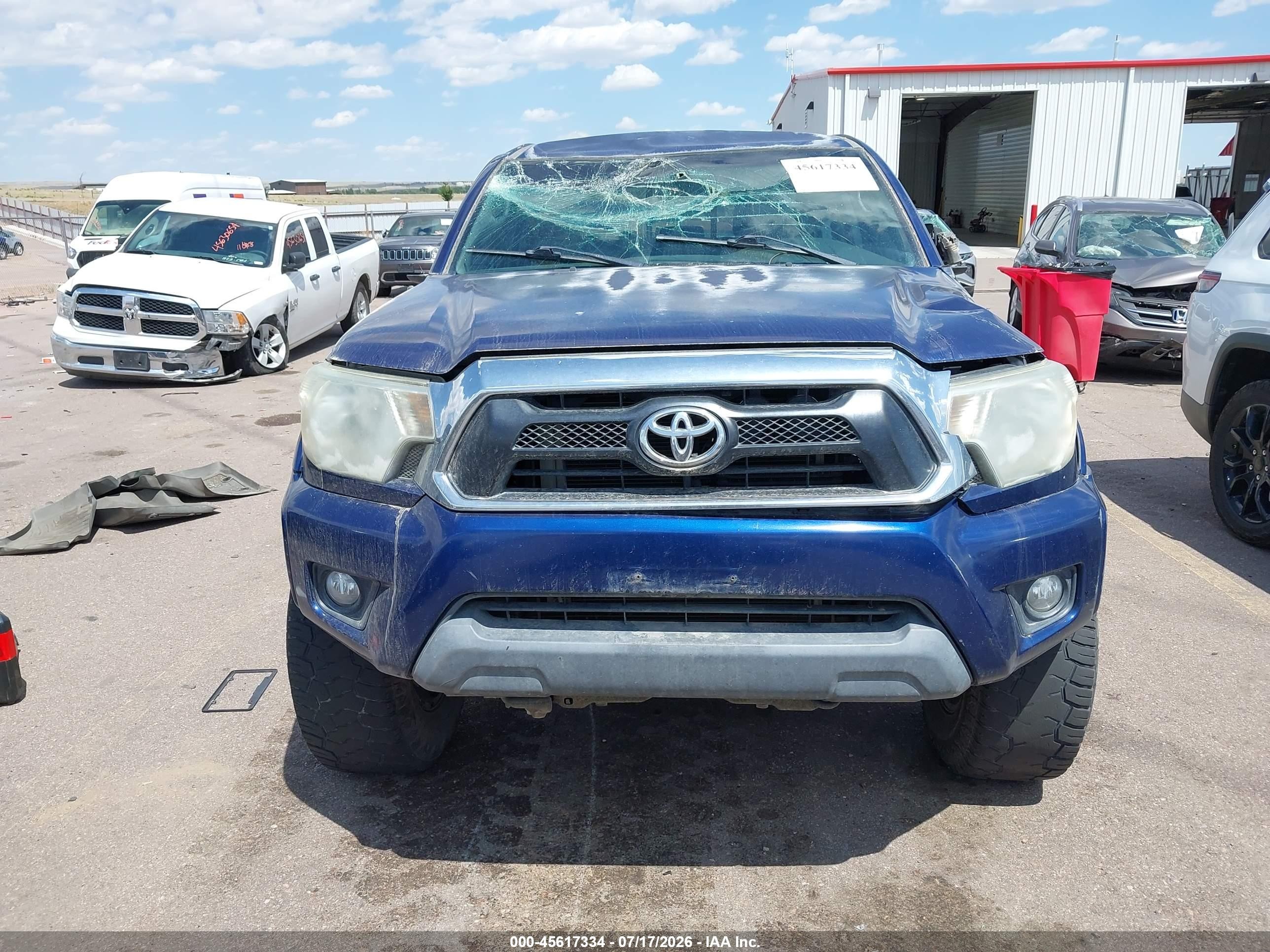 2014 Toyota Tacoma Base V6 Синий vin: 3TMLU4EN3EM156261
