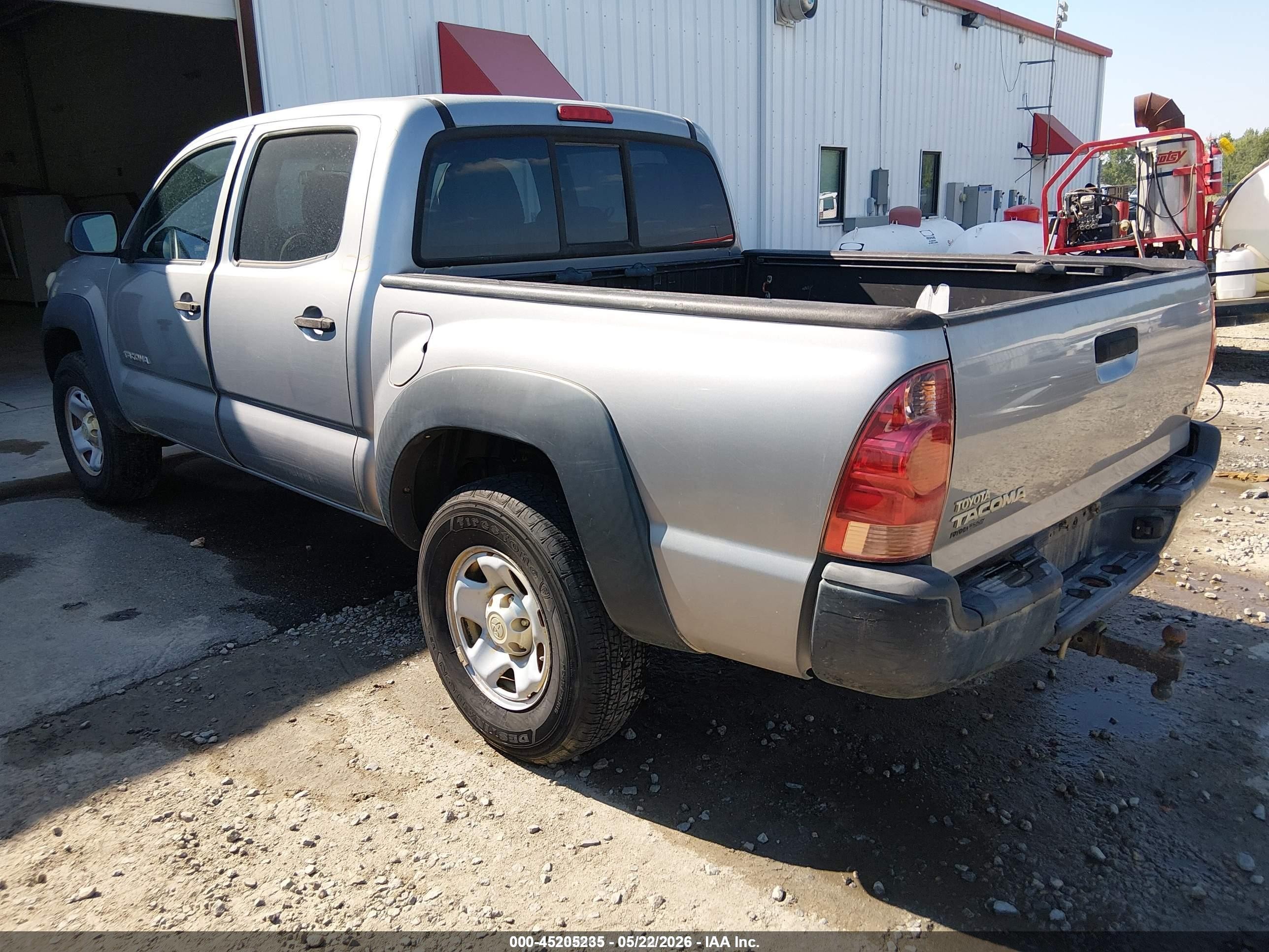 2014 Toyota Tacoma Base V6 Silver vin: 3TMLU4EN3EM158933