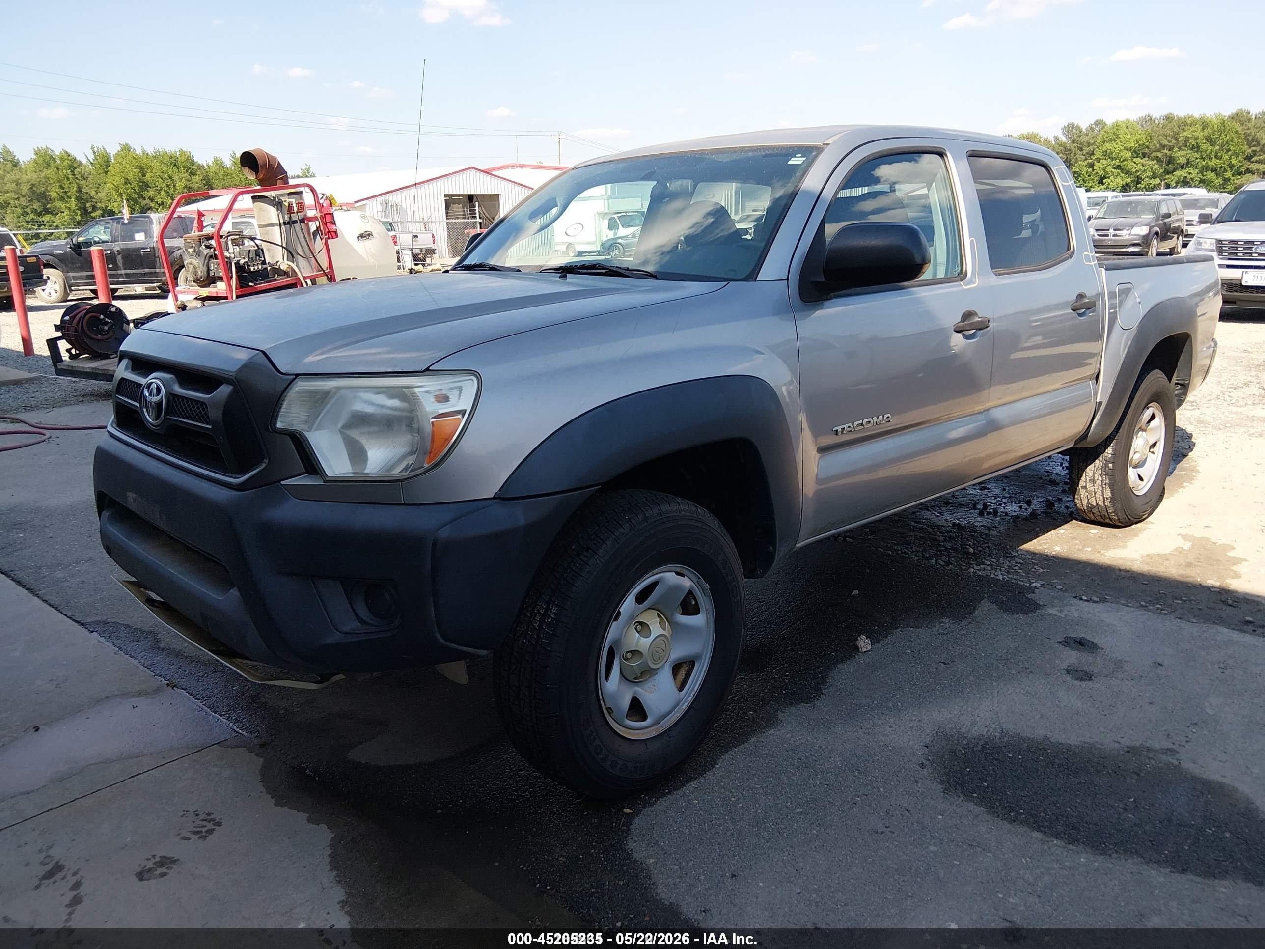 2014 Toyota Tacoma Base V6 Silver vin: 3TMLU4EN3EM158933