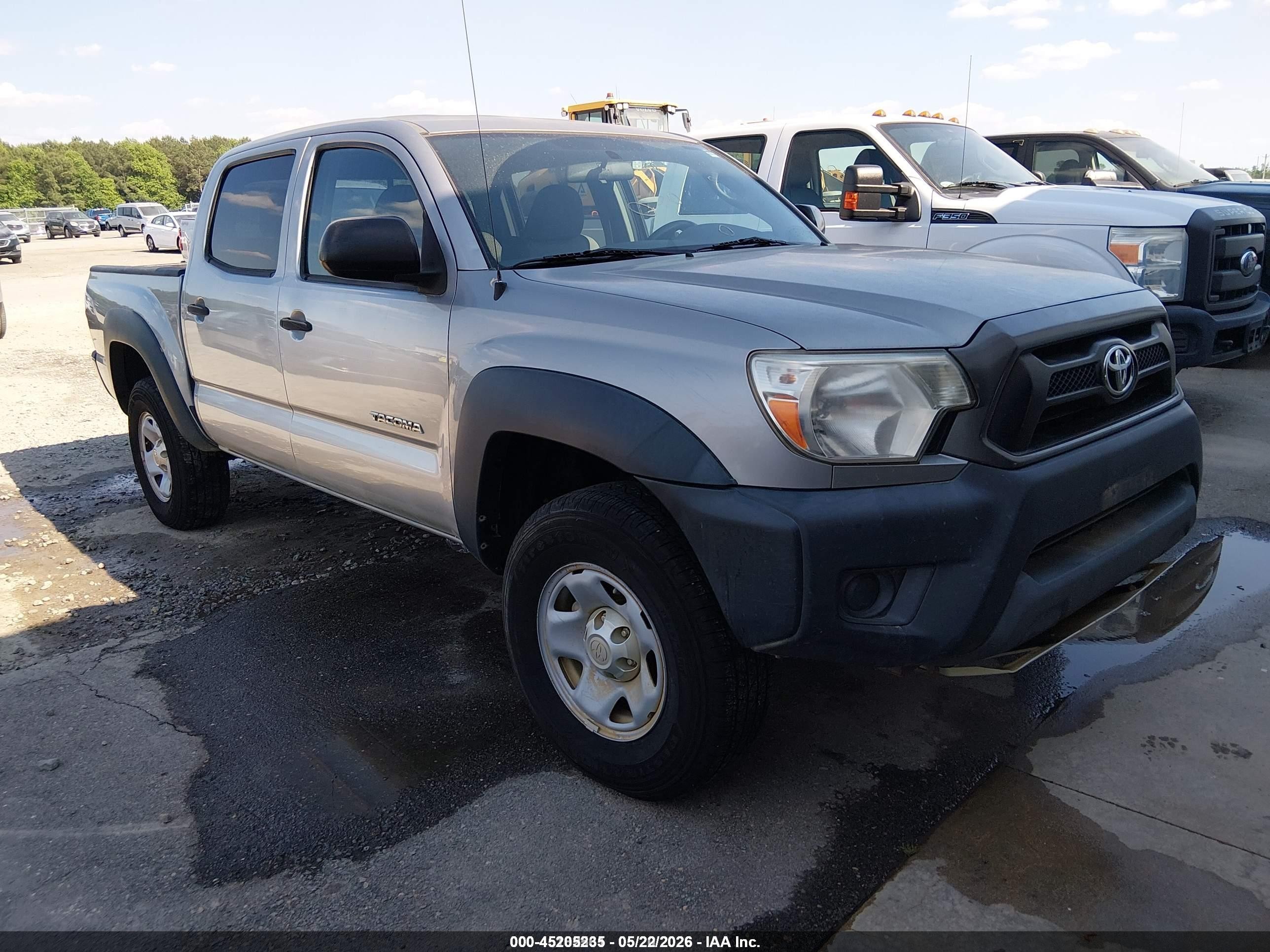 2014 Toyota Tacoma Base V6 Silver vin: 3TMLU4EN3EM158933