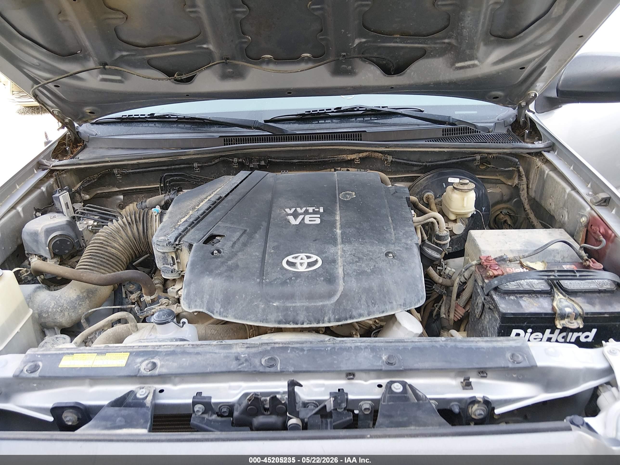 2014 Toyota Tacoma Base V6 Silver vin: 3TMLU4EN3EM158933