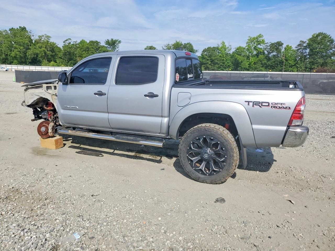 2015 Toyota Tacoma V6 Silver vin: 3TMLU4EN3FM167195