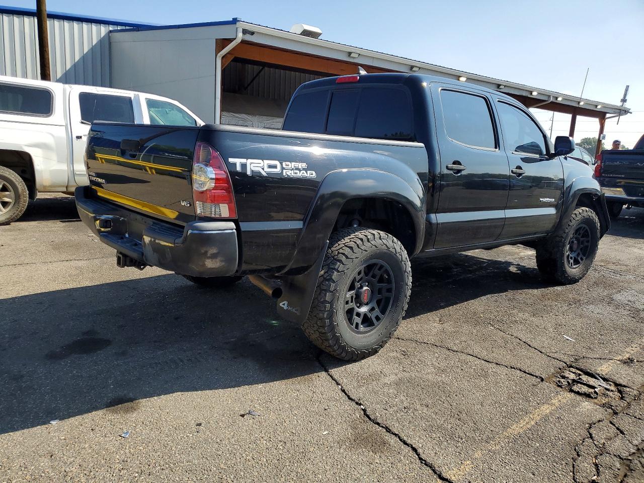 2015 Toyota Tacoma V6 Black vin: 3TMLU4EN3FM170632
