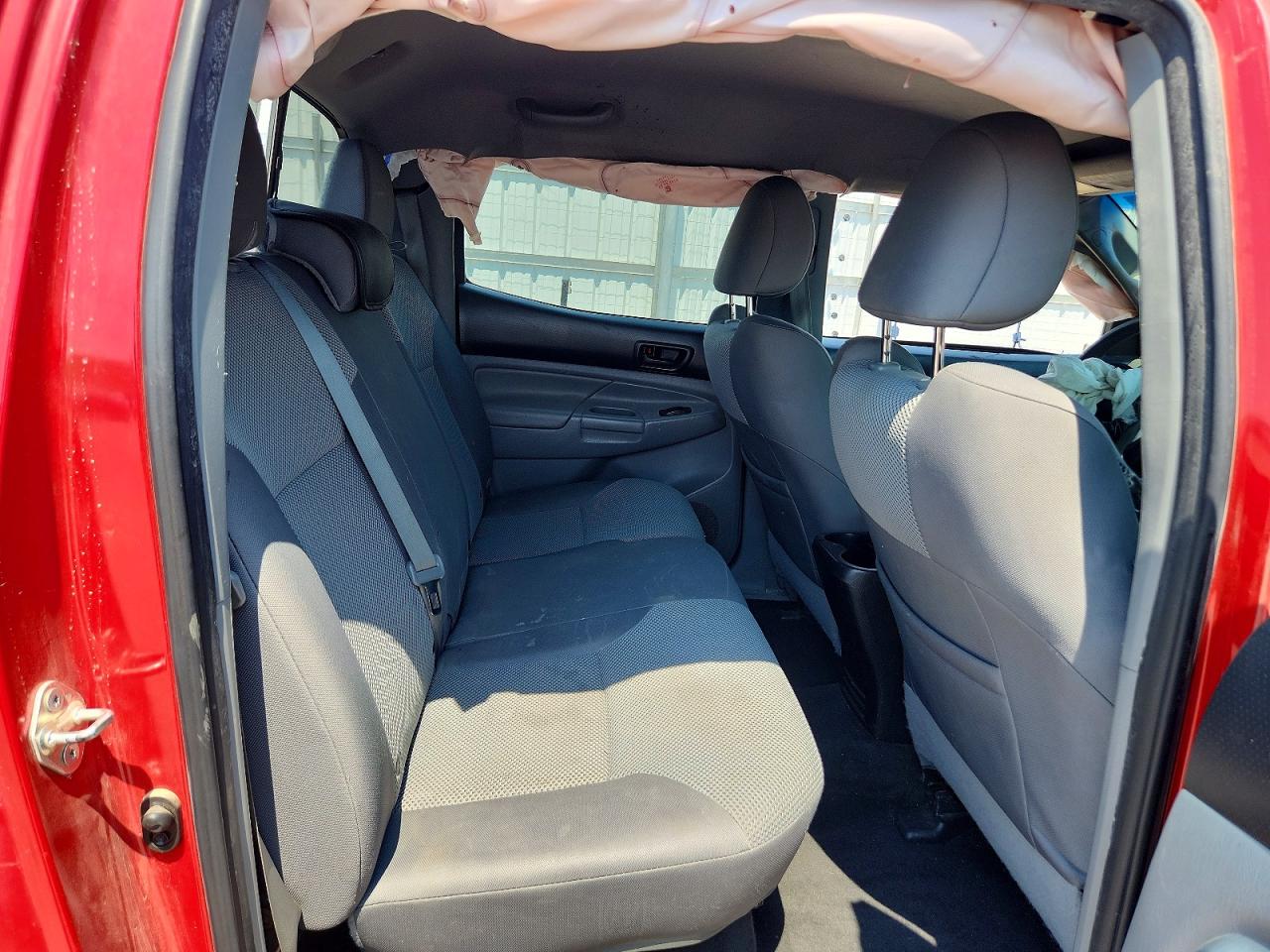 2015 Toyota Tacoma V6 Красный vin: 3TMLU4EN3FM179346