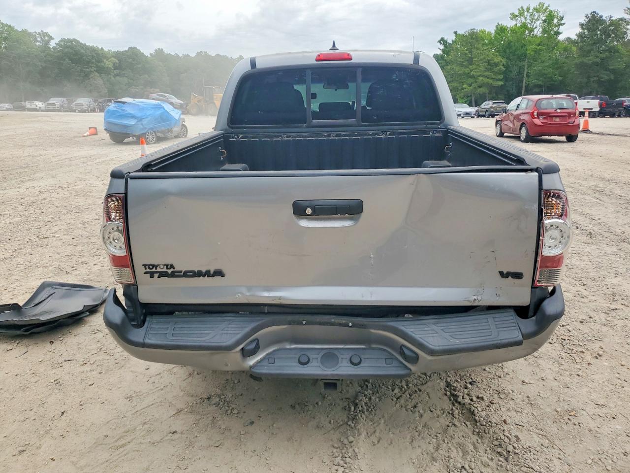 2015 Toyota Tacoma V6 Gray vin: 3TMLU4EN3FM185616