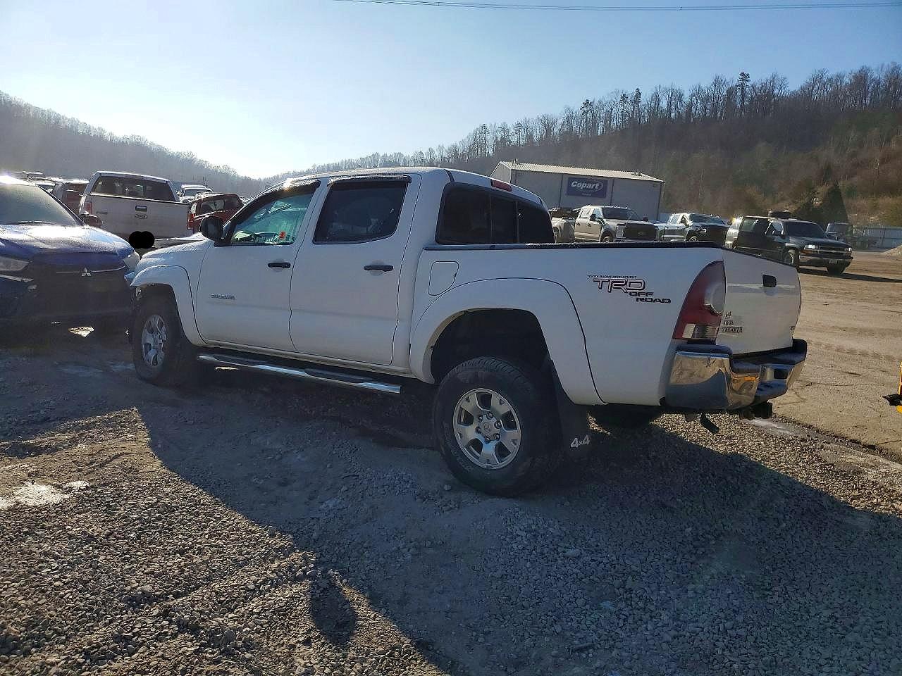 2011 Toyota Tacoma Double Cab White vin: 3TMLU4EN4BM059341