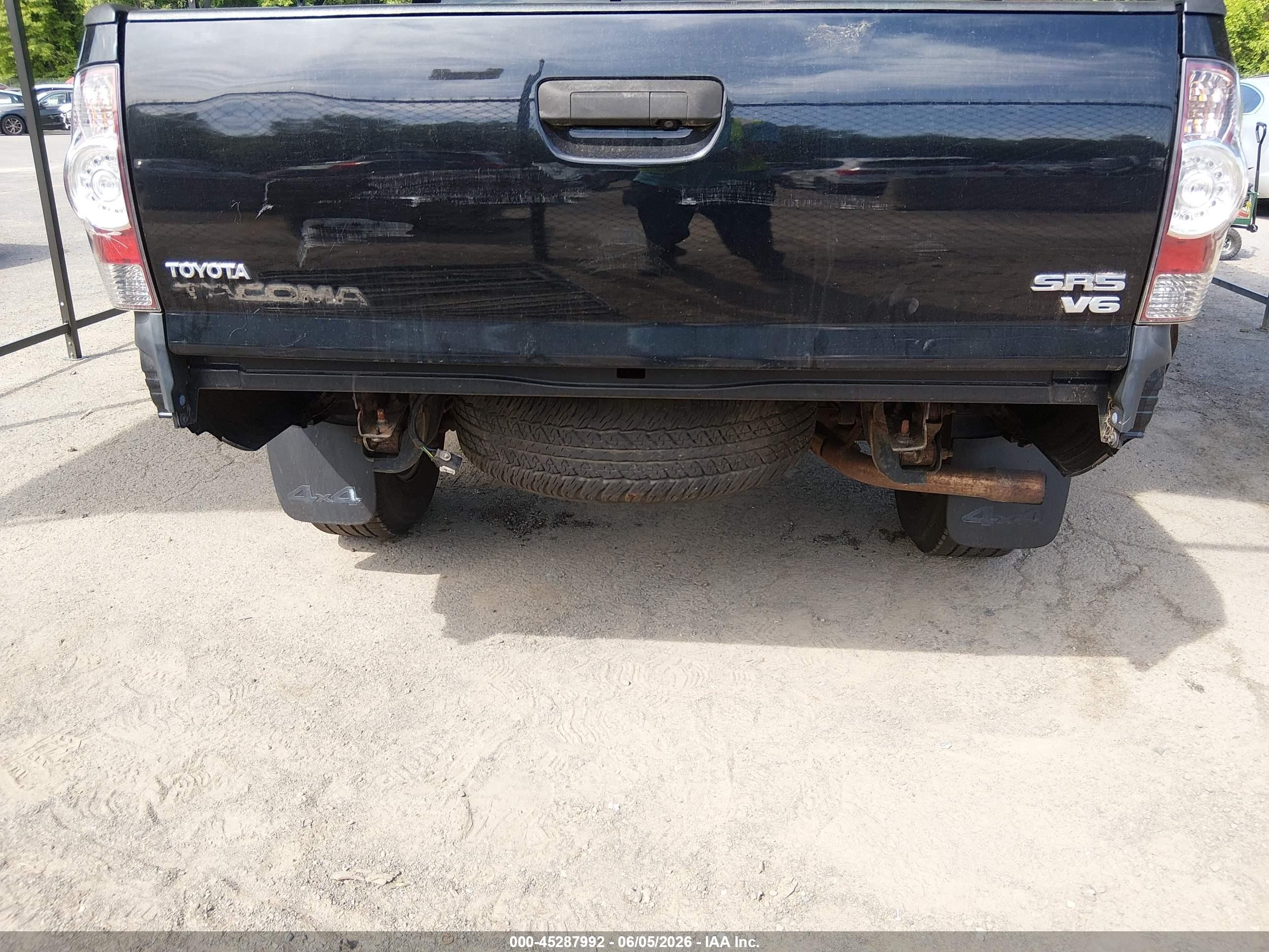 2011 Toyota Tacoma Base V6 Black vin: 3TMLU4EN4BM075961