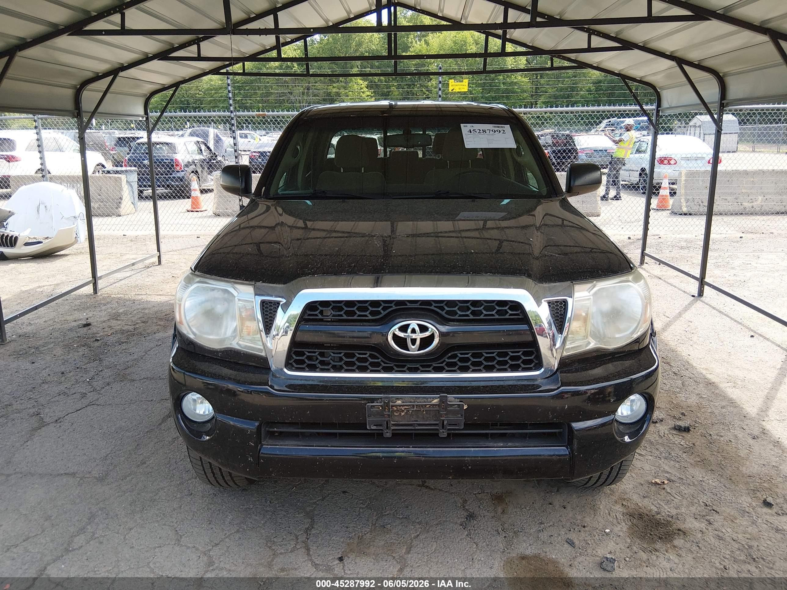 2011 Toyota Tacoma Base V6 Black vin: 3TMLU4EN4BM075961