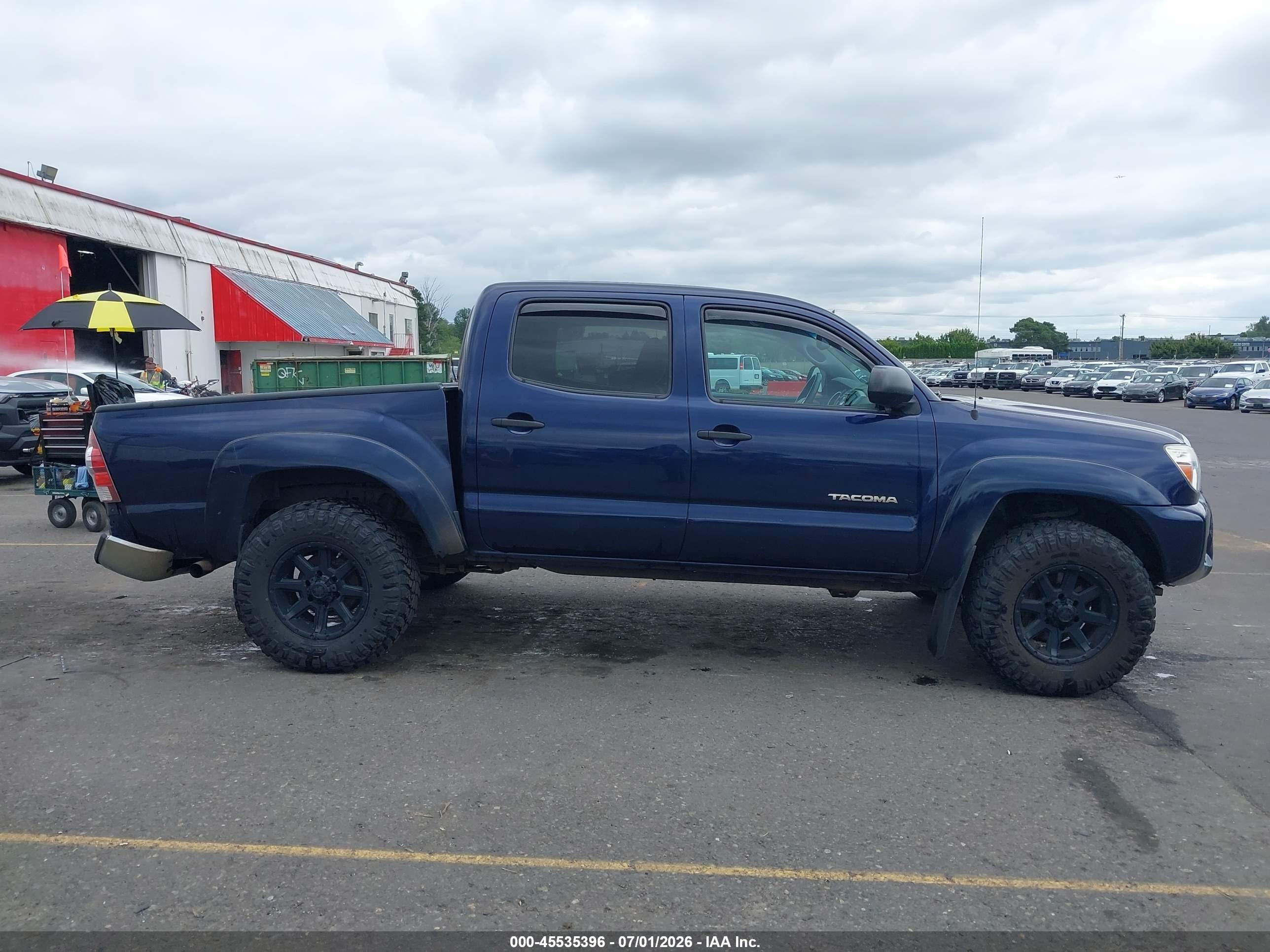 2013 Toyota Tacoma Base V6 Blue vin: 3TMLU4EN4DM111036