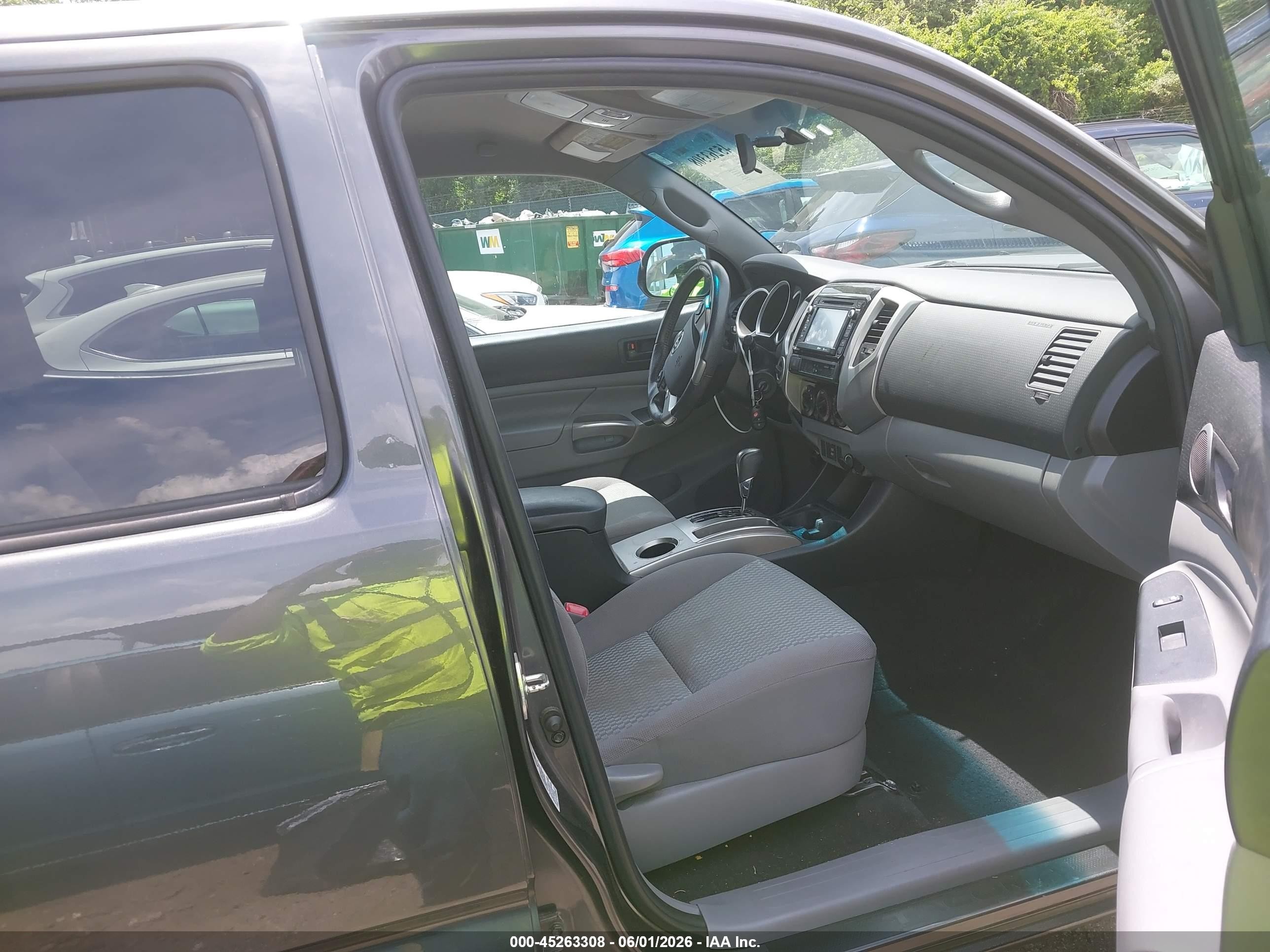 2014 Toyota Tacoma Base V6 Gray vin: 3TMLU4EN4EM135435