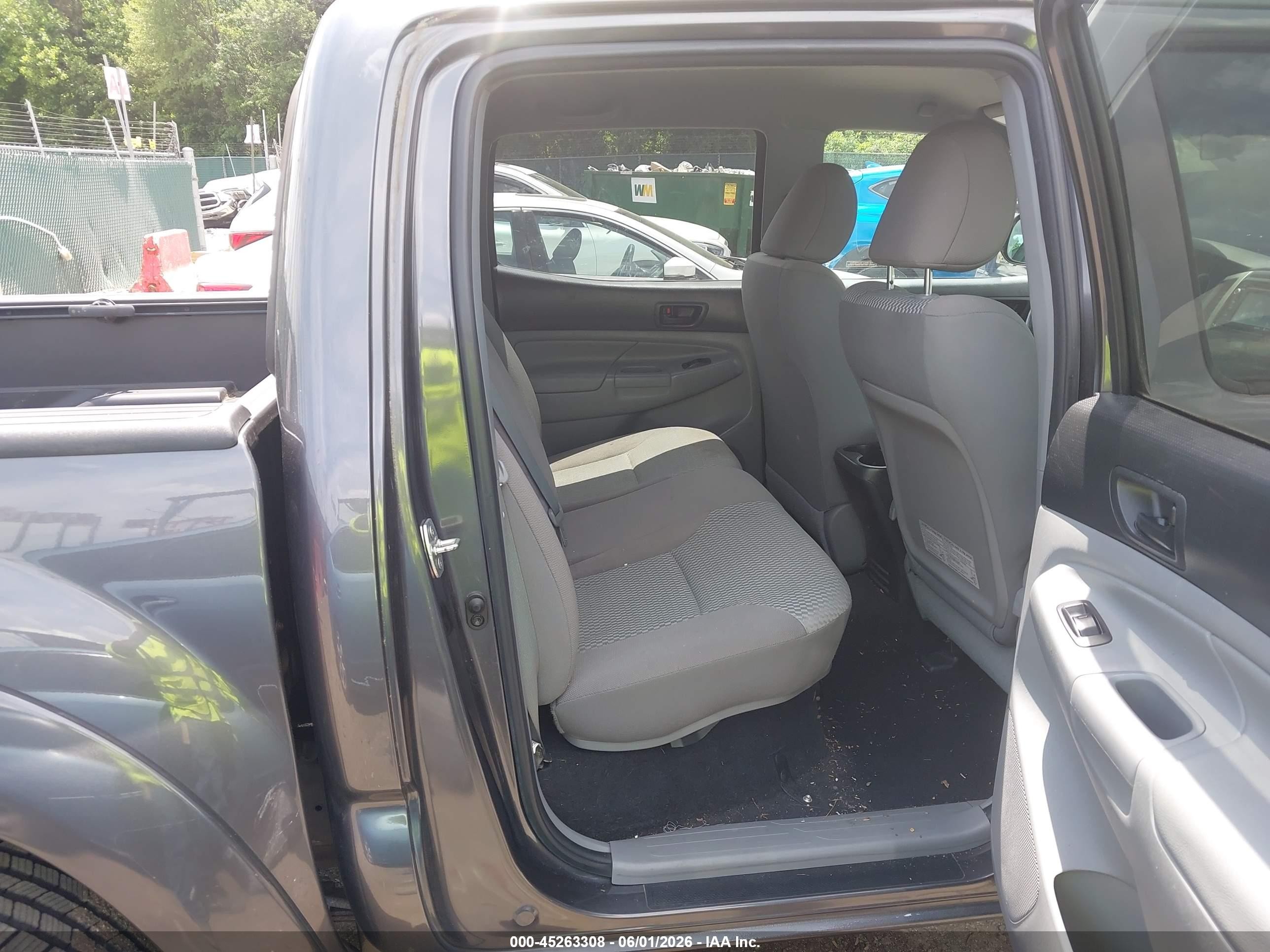 2014 Toyota Tacoma Base V6 Gray vin: 3TMLU4EN4EM135435