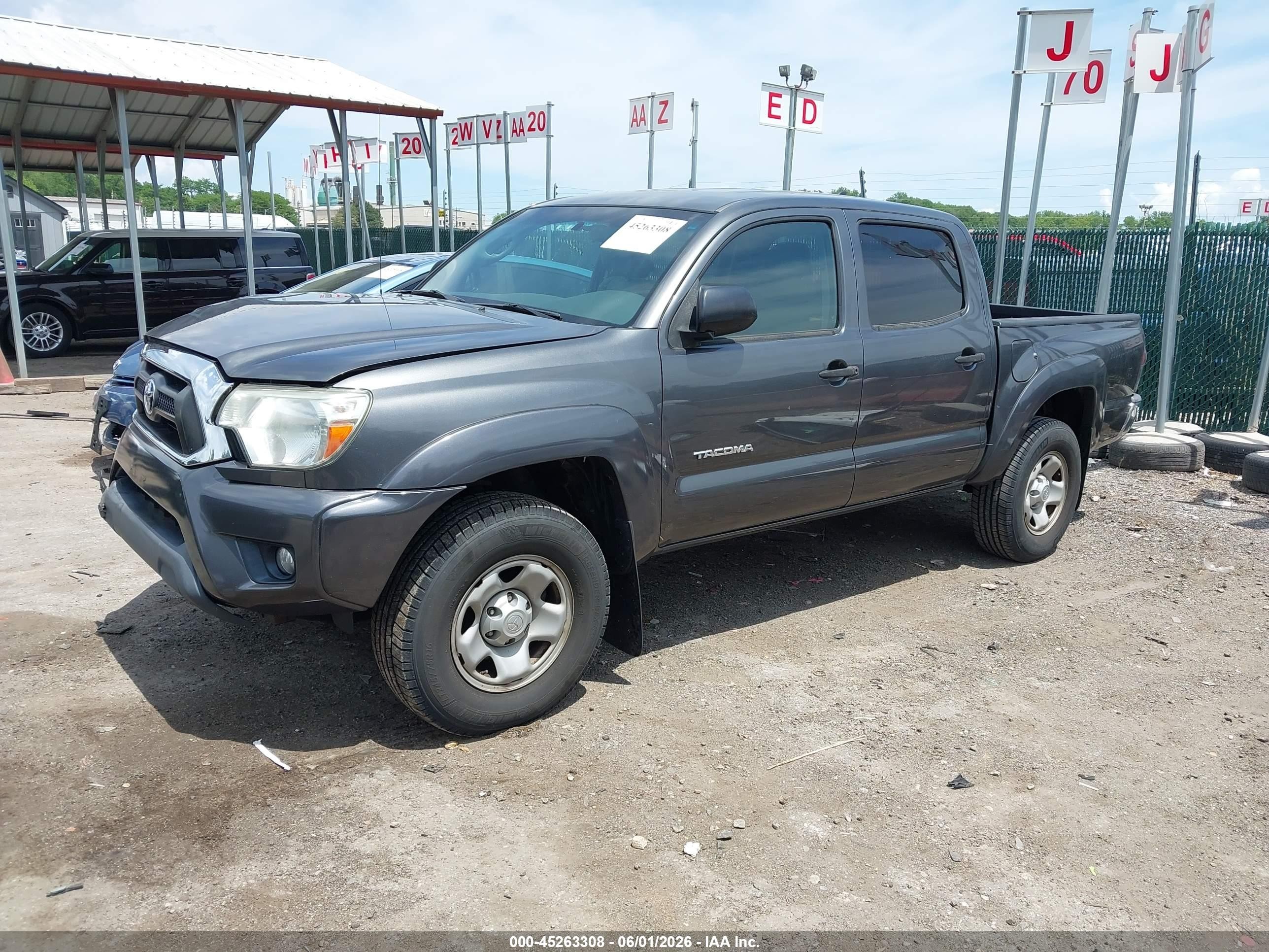 2014 Toyota Tacoma Base V6 Gray vin: 3TMLU4EN4EM135435