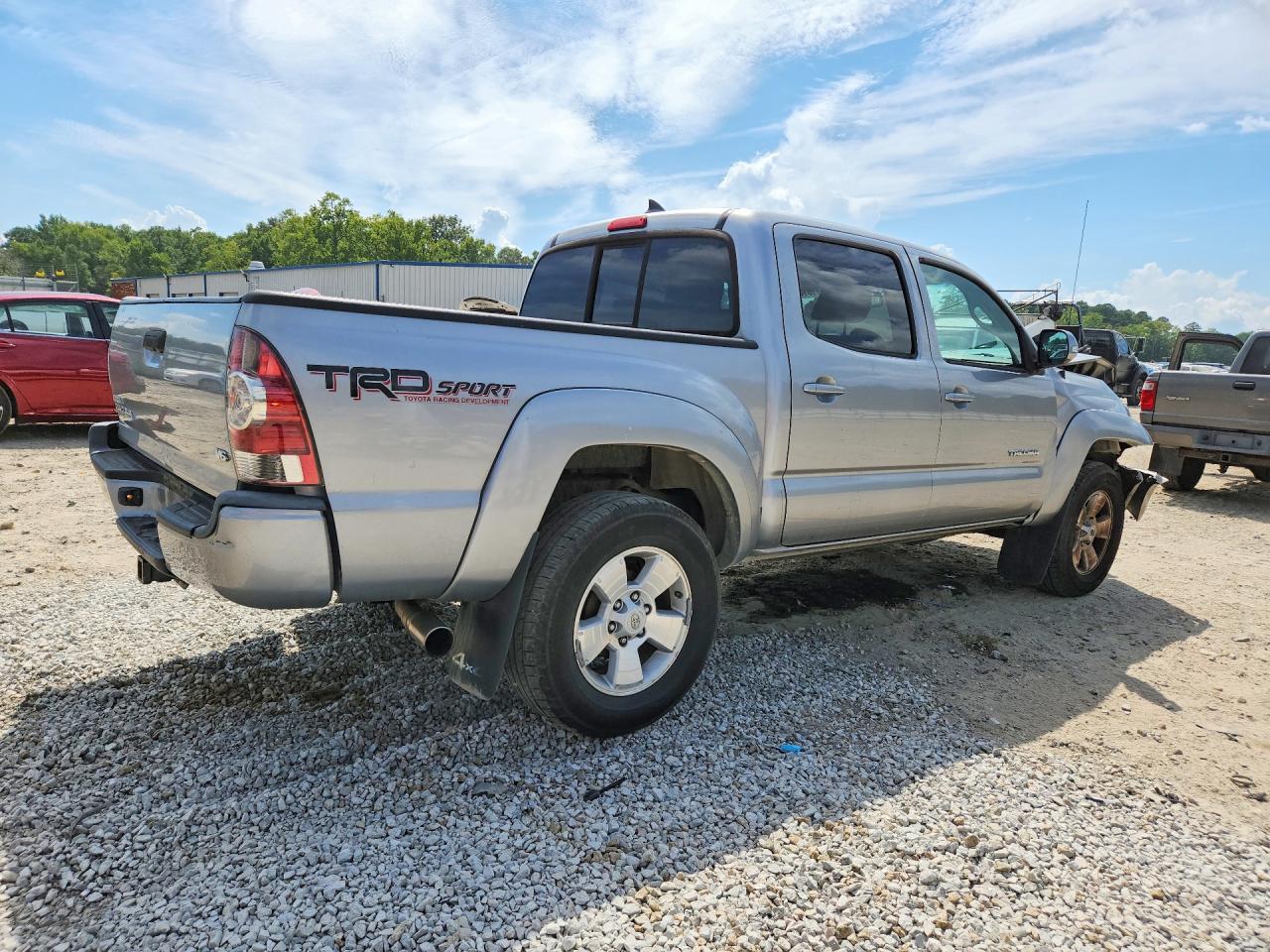 2014 Toyota Tacoma V6 Silver vin: 3TMLU4EN4EM136035