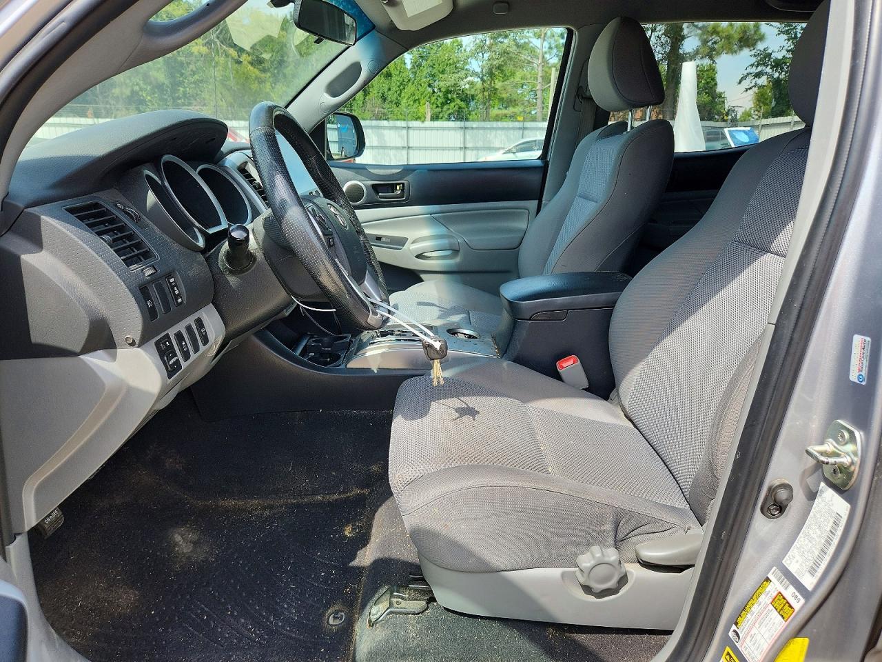 2014 Toyota Tacoma V6 Silver vin: 3TMLU4EN4EM136035