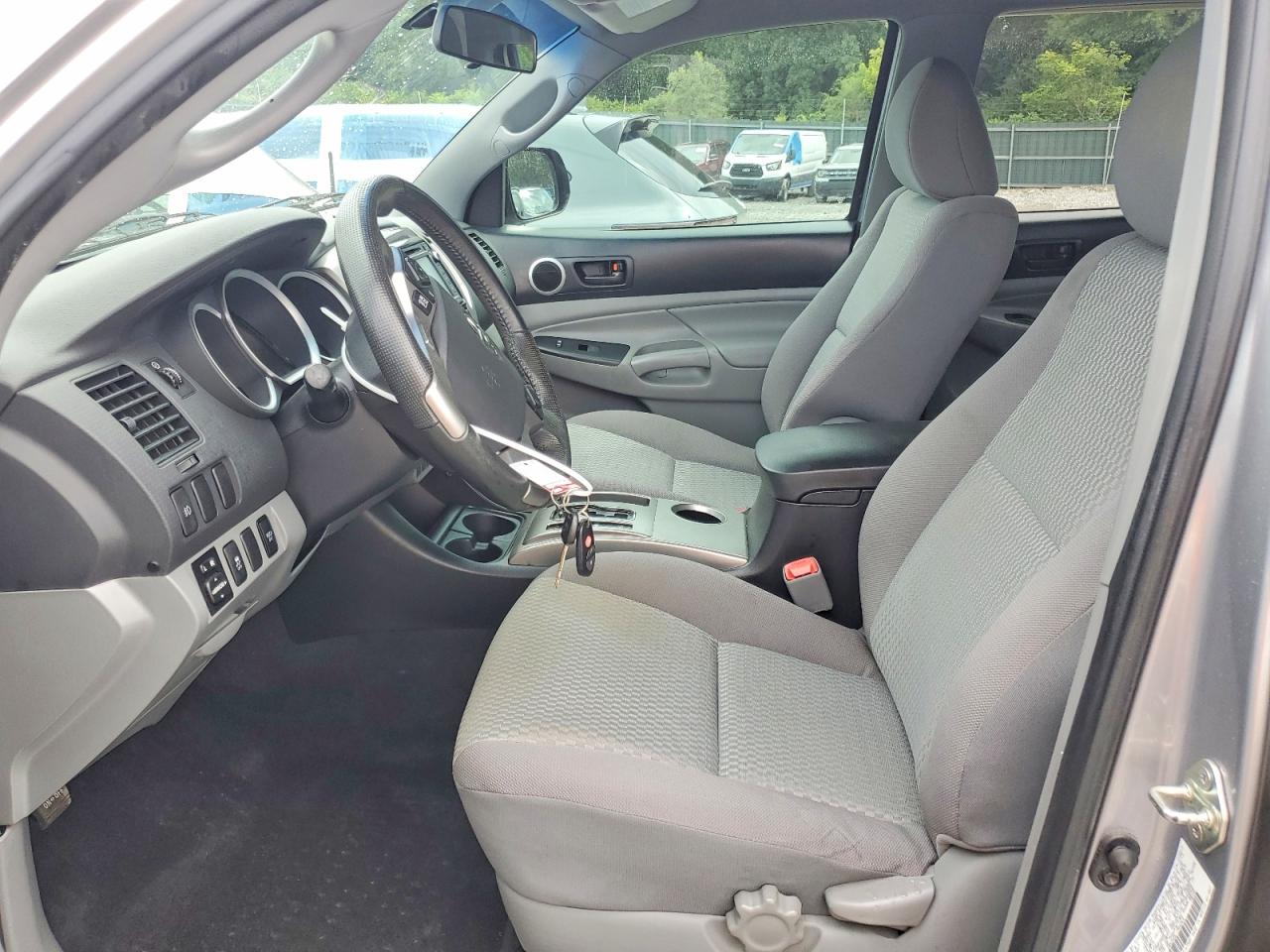 2014 Toyota Tacoma Double Cab Silver vin: 3TMLU4EN4EM141963
