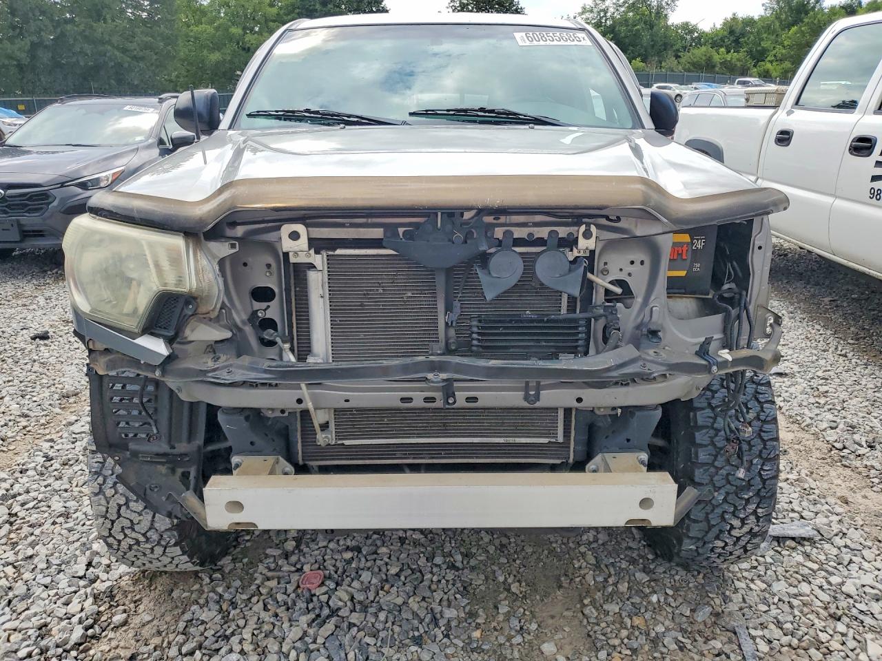 2014 Toyota Tacoma Double Cab Silver vin: 3TMLU4EN4EM141963
