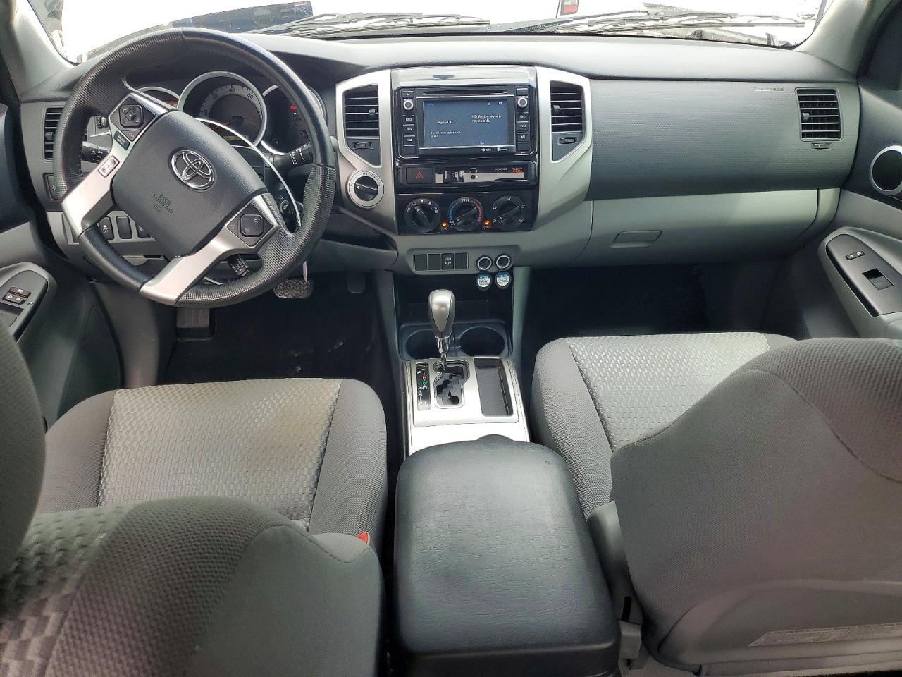 2014 Toyota Tacoma Double Cab Silver vin: 3TMLU4EN4EM141963